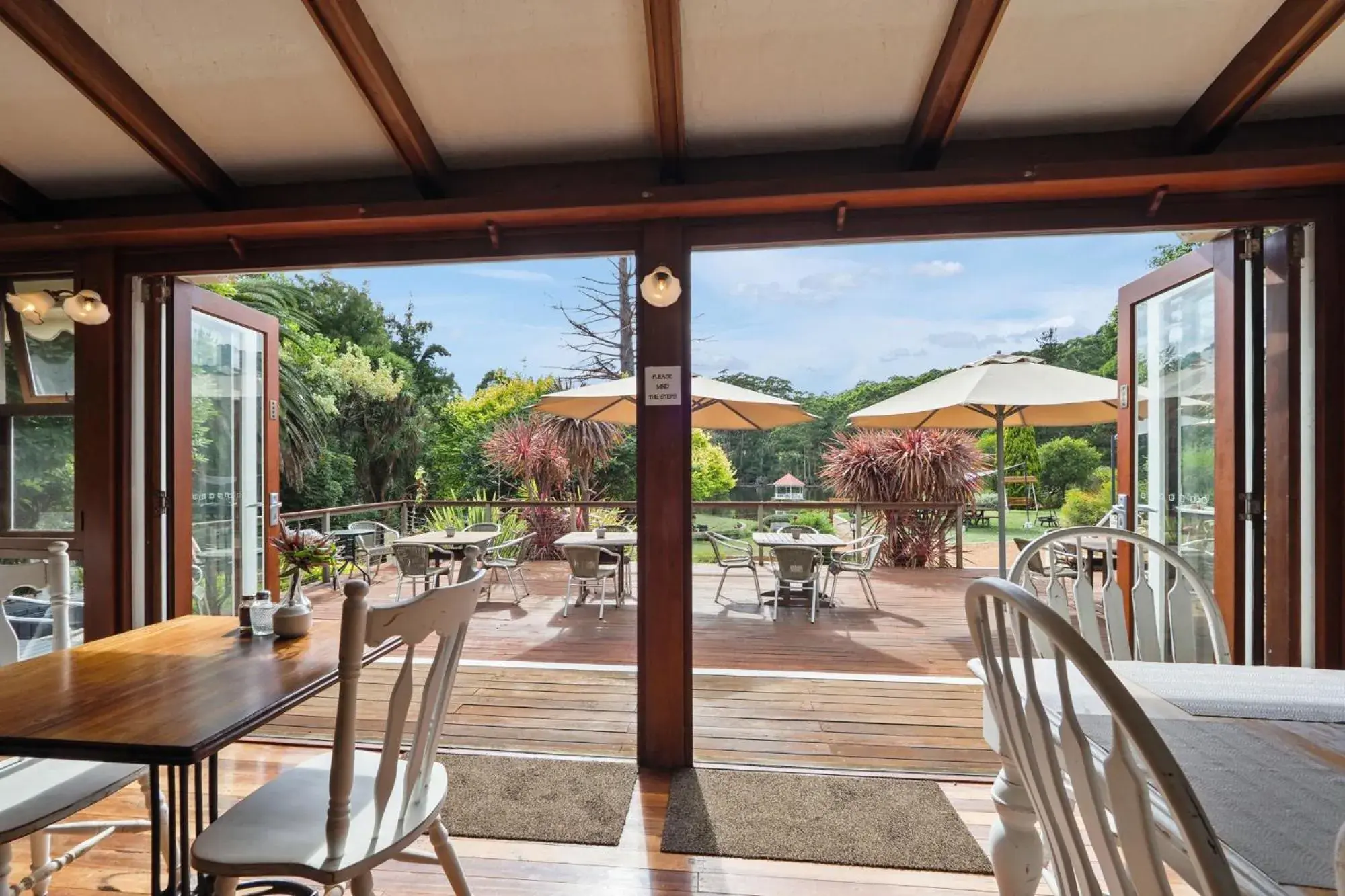 Restaurant/places to eat in Forest Lodge Resort Restaurant/places to eat in Forest Lodge Resort