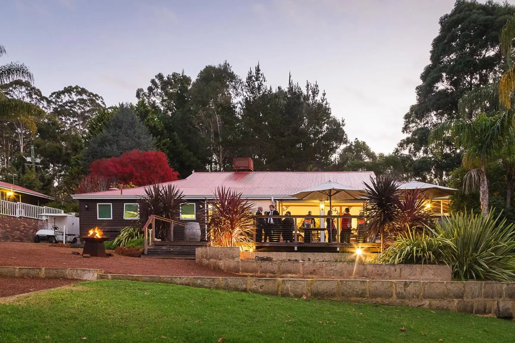 Restaurant/places to eat in Forest Lodge Resort Restaurant/places to eat in Forest Lodge Resort