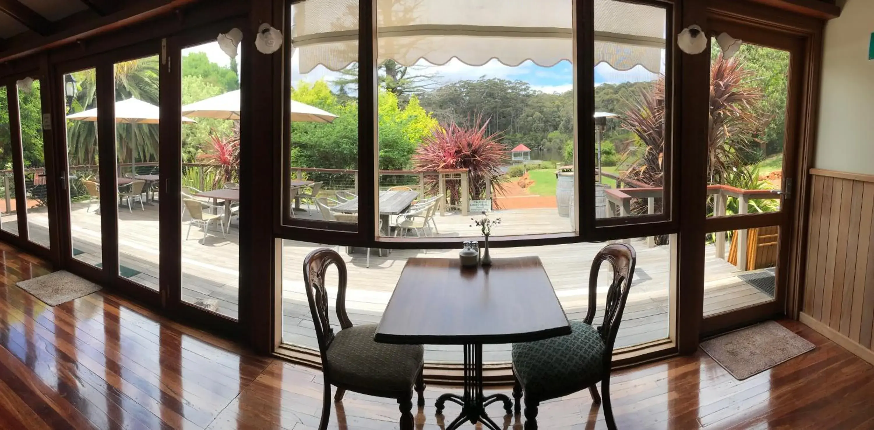 Restaurant/places to eat in Forest Lodge Resort Restaurant/places to eat in Forest Lodge Resort