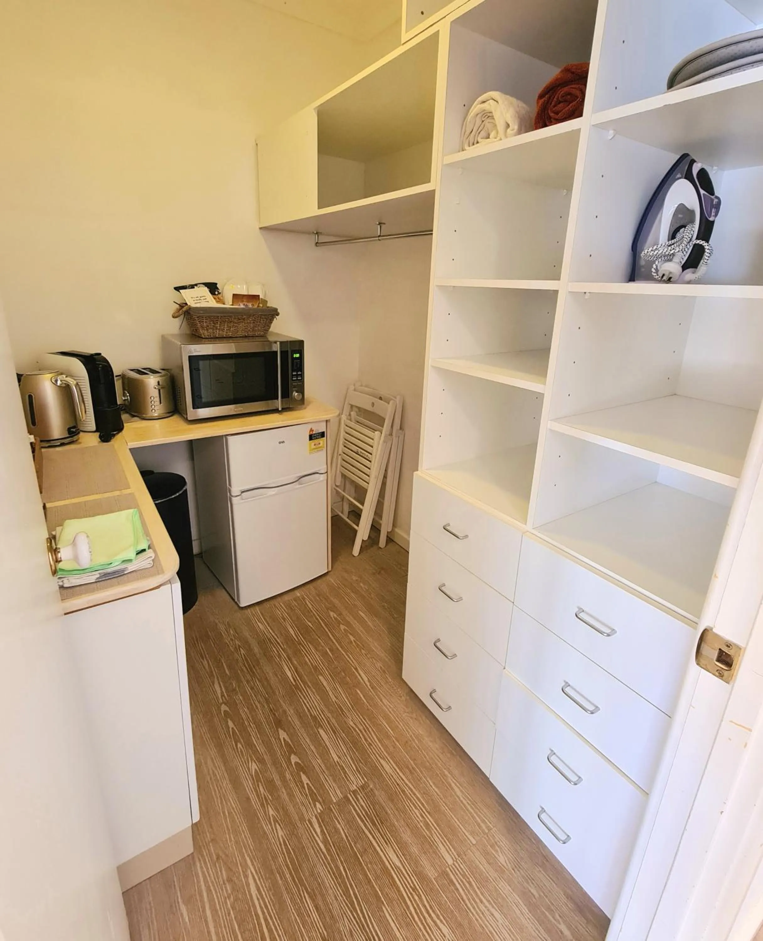 Coffee/tea facilities in Forest Lodge Resort