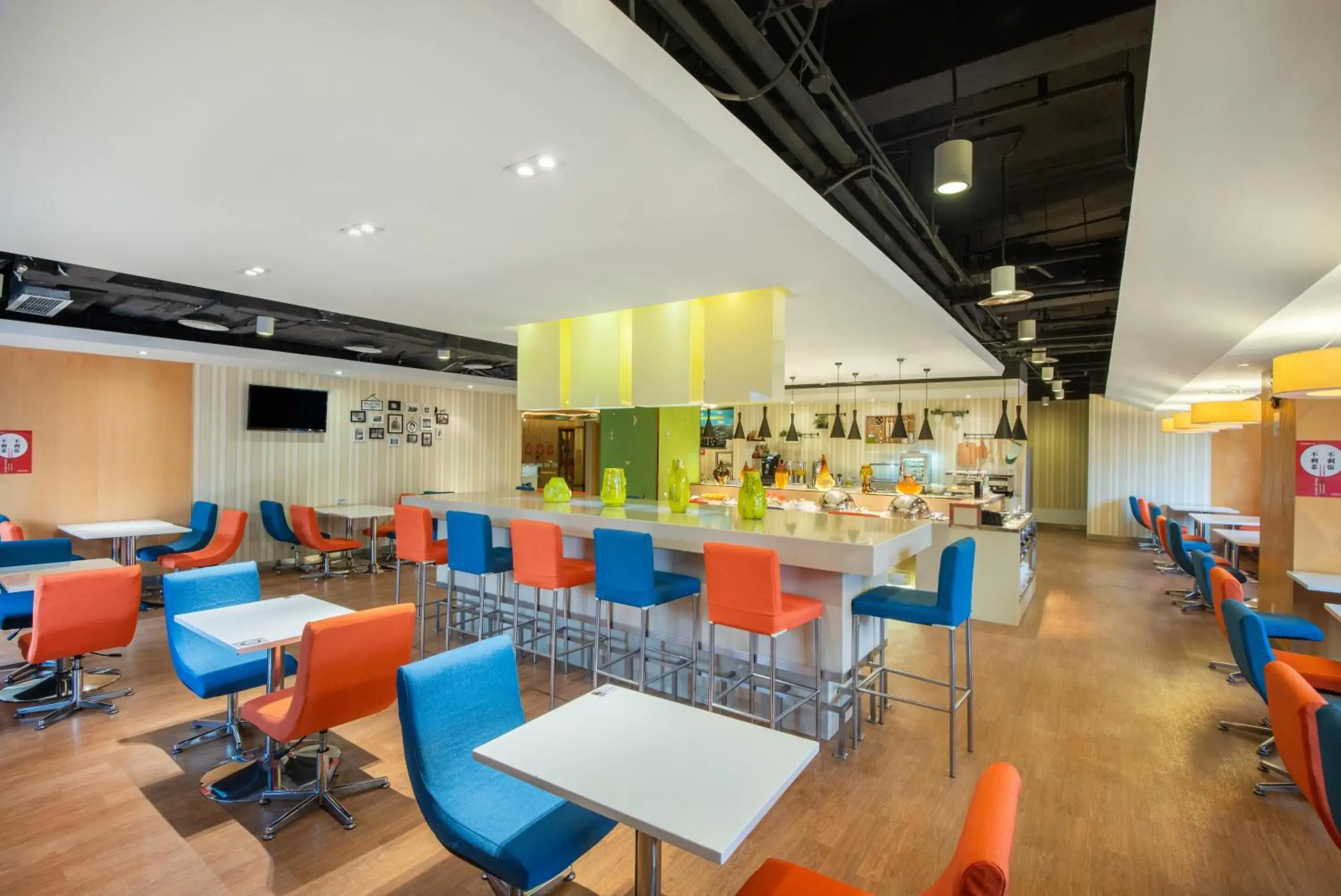 Restaurant/places to eat in Holiday Inn Express Changzhou Centre by IHG Restaurant/places to eat in Holiday Inn Express Changzhou Centre by IHG