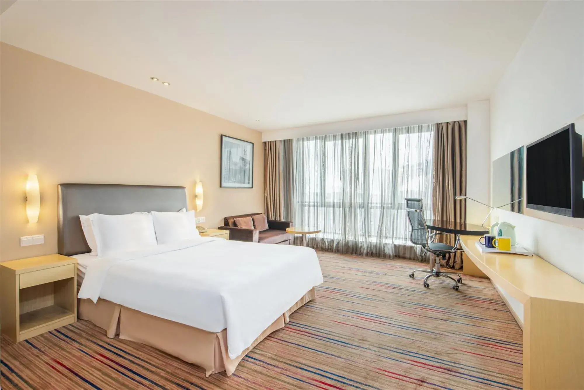 Standard Queen Room - Smoking in Holiday Inn Express Changzhou Centre by IHG Standard Queen Room - Smoking in Holiday Inn Express Changzhou Centre by IHG