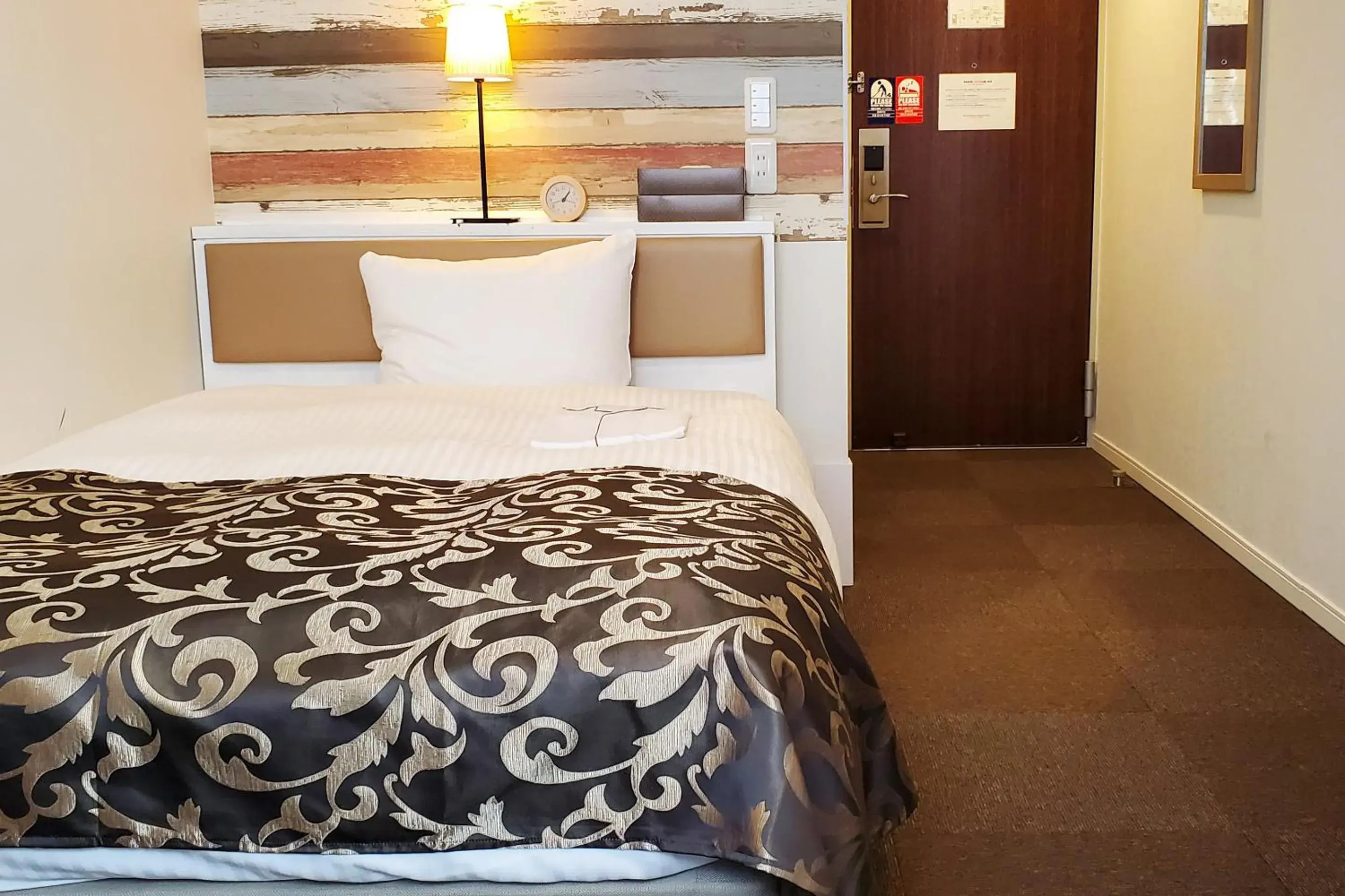 Bedroom, Bed in Tachikawa Regent Hotel Bedroom, Bed in Tachikawa Regent Hotel