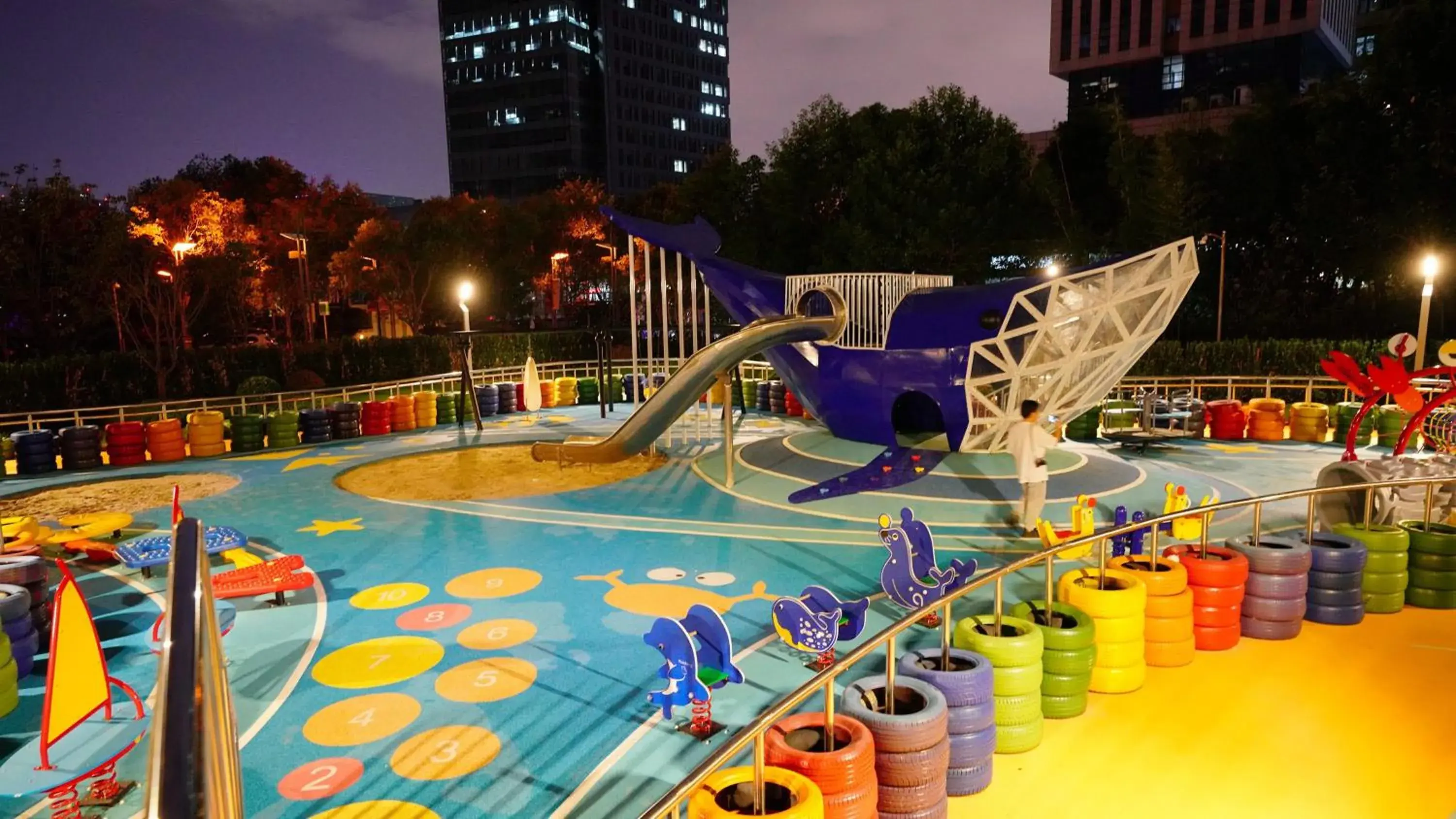 Fitness centre/facilities in The Azure Ningbo, Vignette Collection Fitness centre/facilities in The Azure Ningbo, Vignette Collection