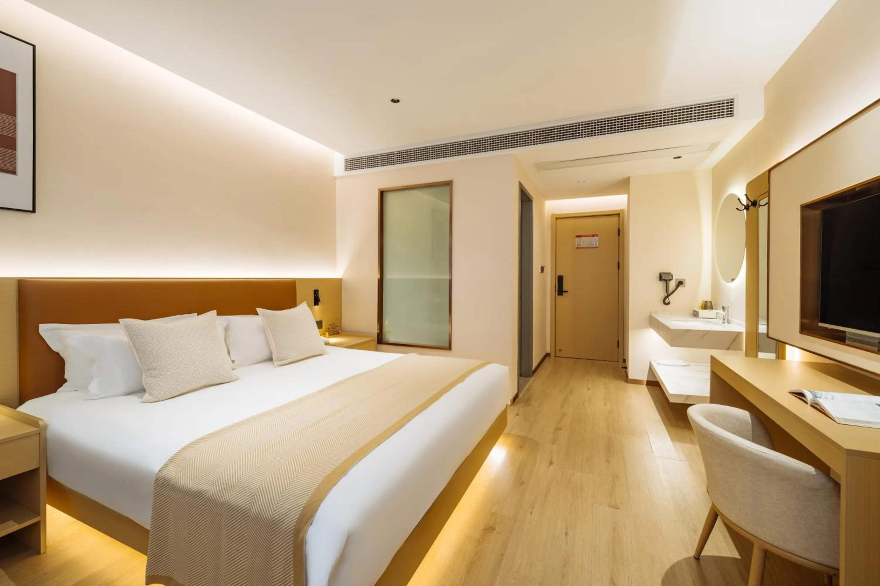 Photo of the whole room, Bed in Old Street Yun Zhu Hotel