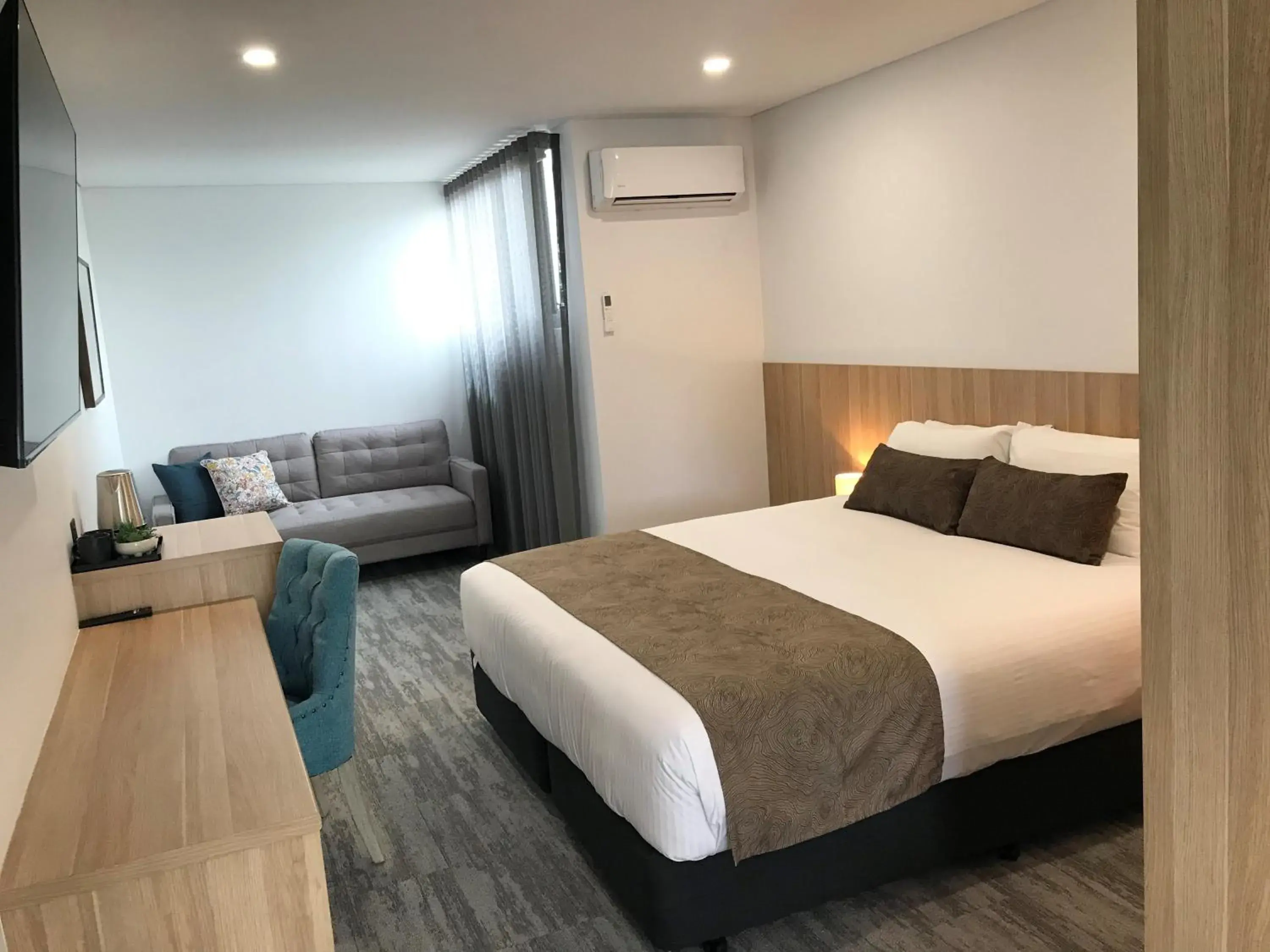 Bed in The Osmond Motel & Apartments Bed in The Osmond Motel & Apartments