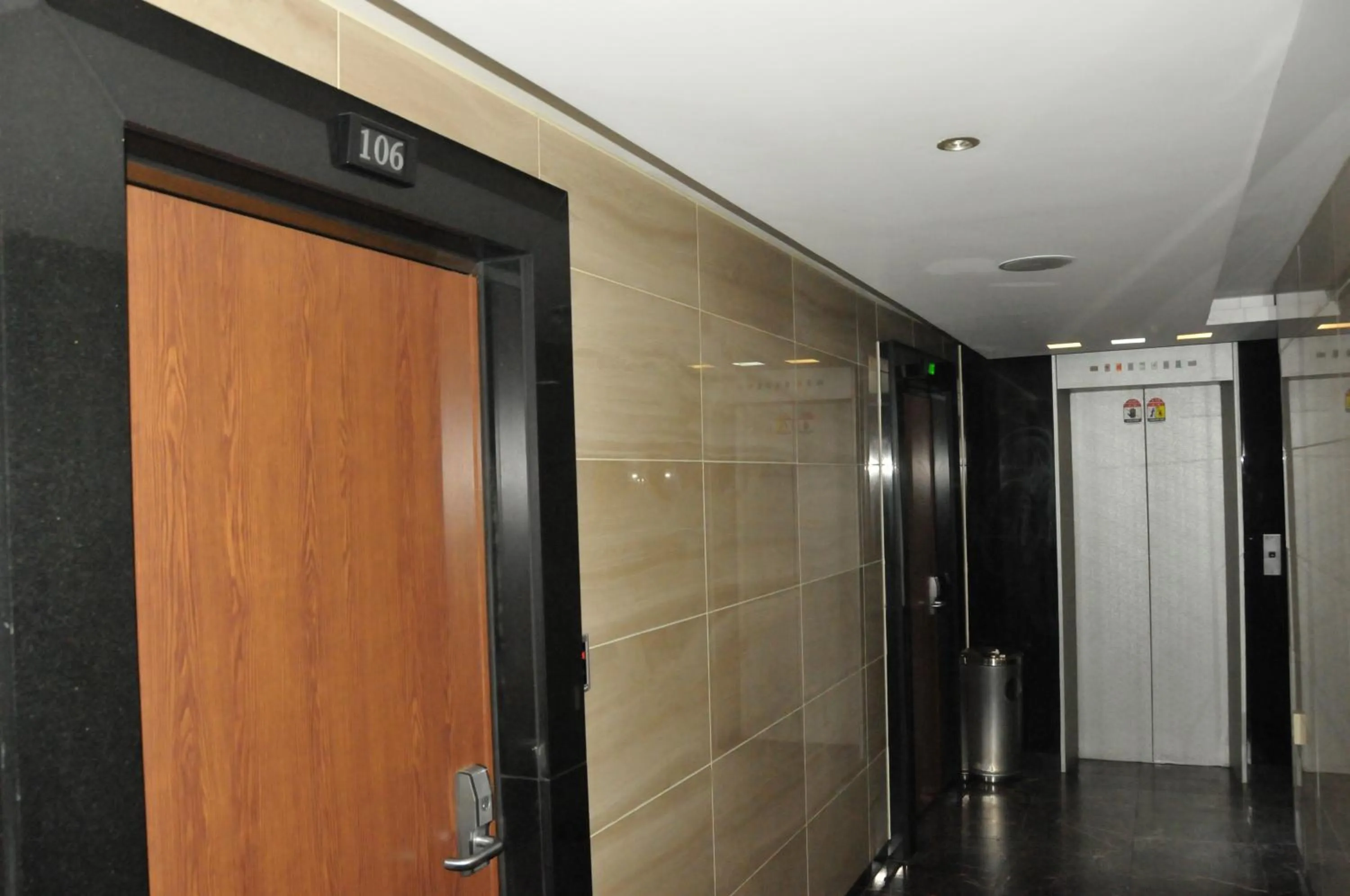 Decorative detail in Motel Daeha