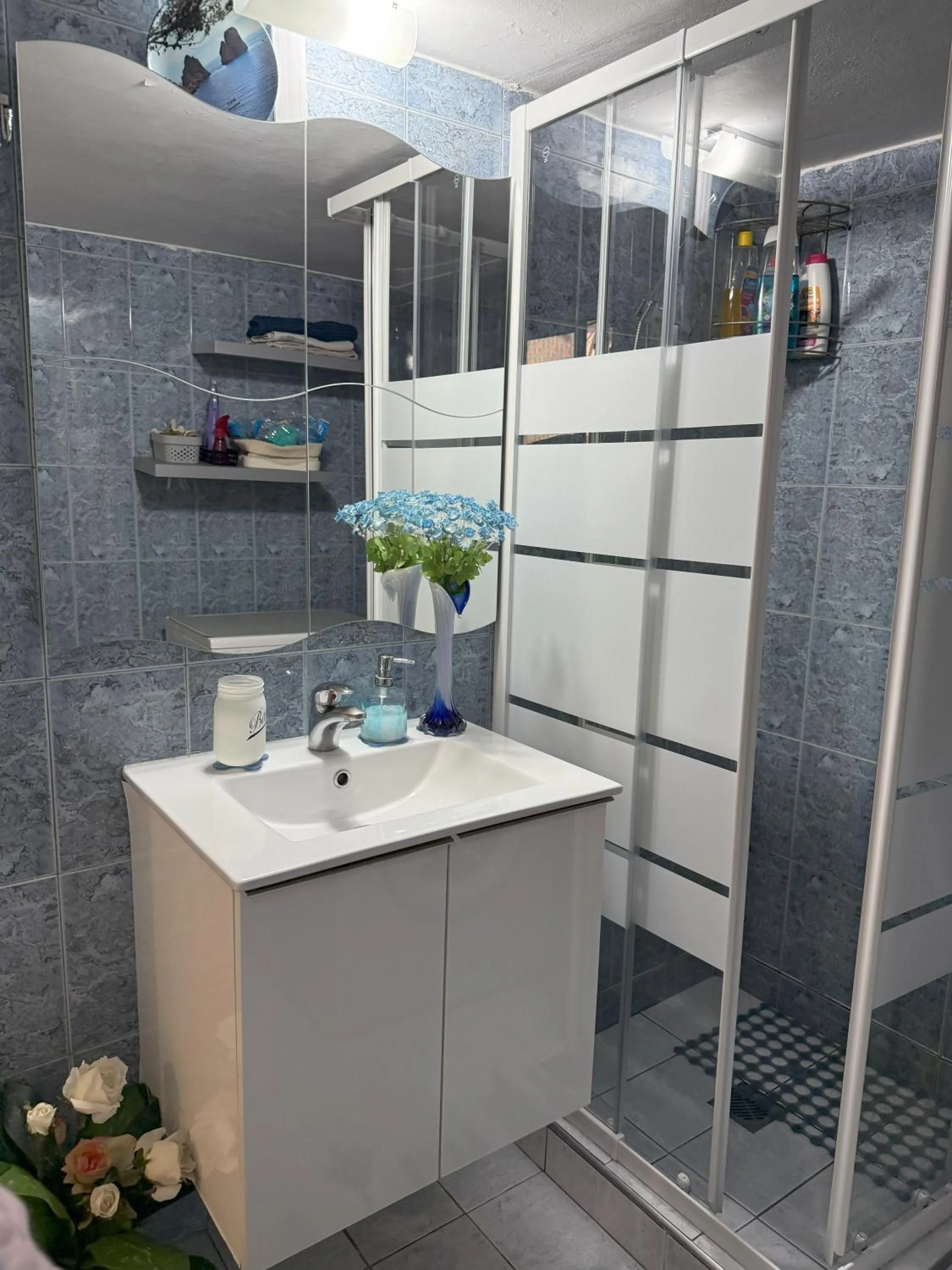 2 Bedrooms Apartment Center of Athens 4 min Subway