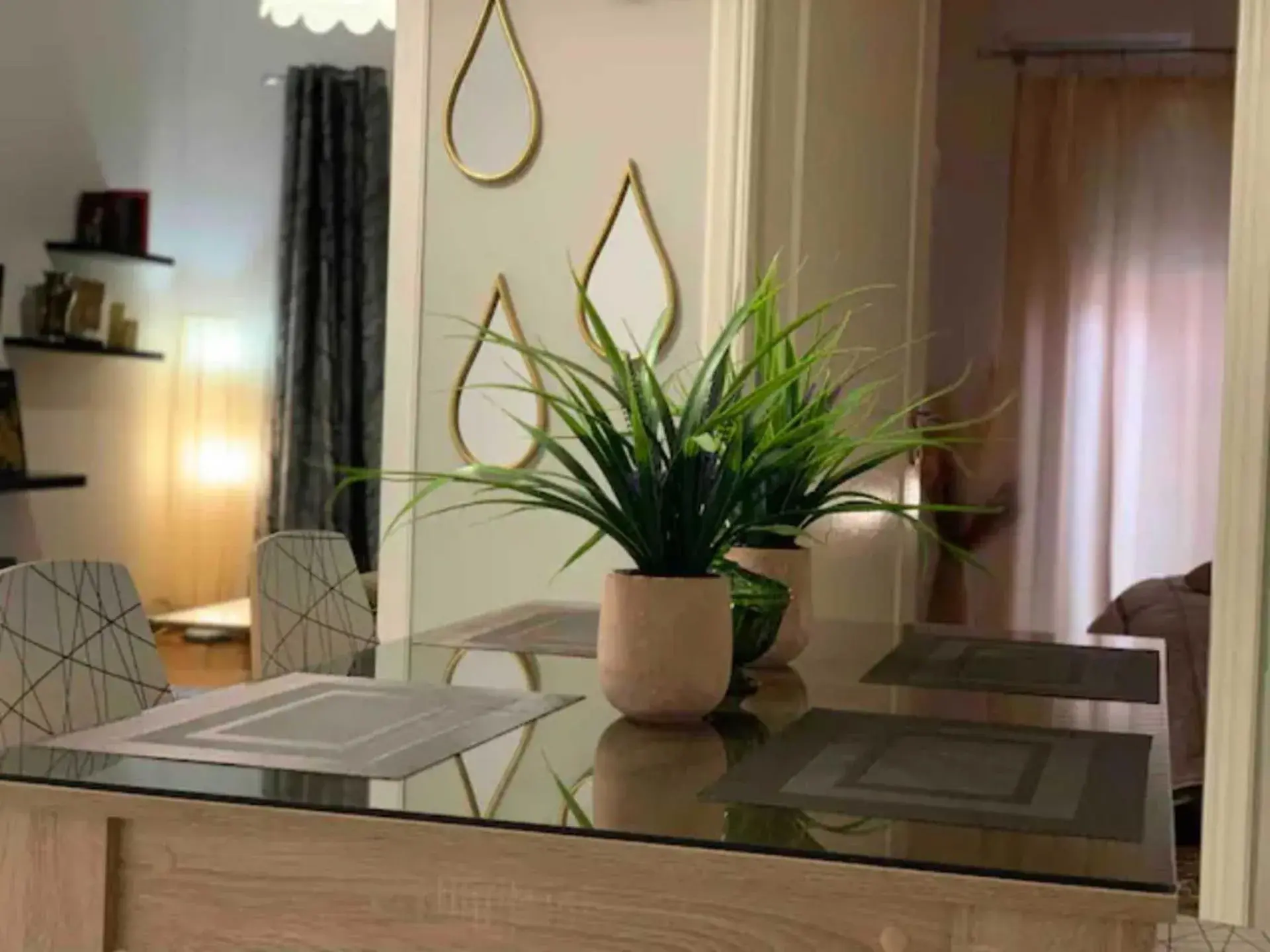 2 Bedrooms Apartment Center of Athens 4 min Subway 2 Bedrooms Apartment Center of Athens 4 min Subway