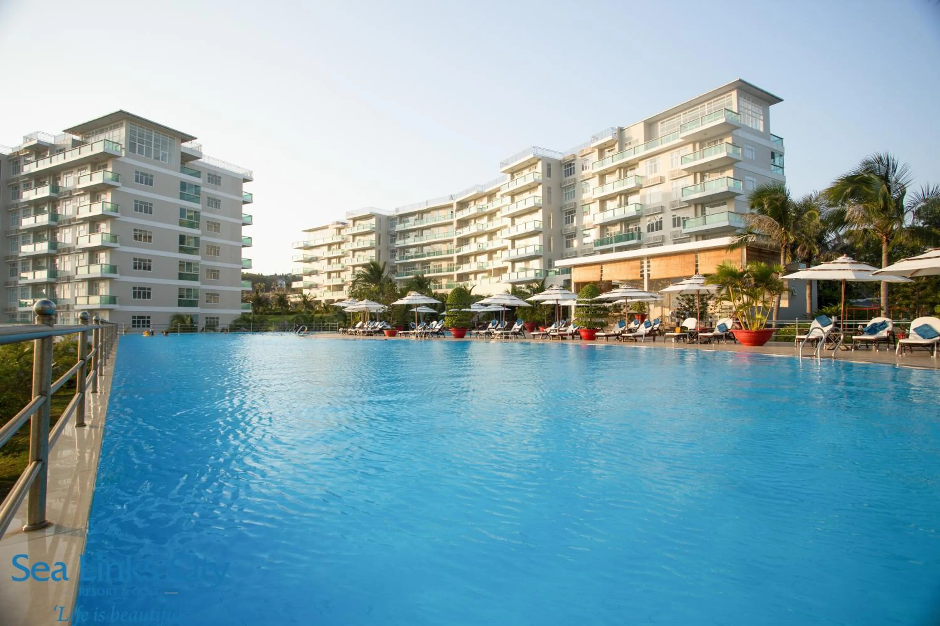 Swimming pool in Ocean Vista