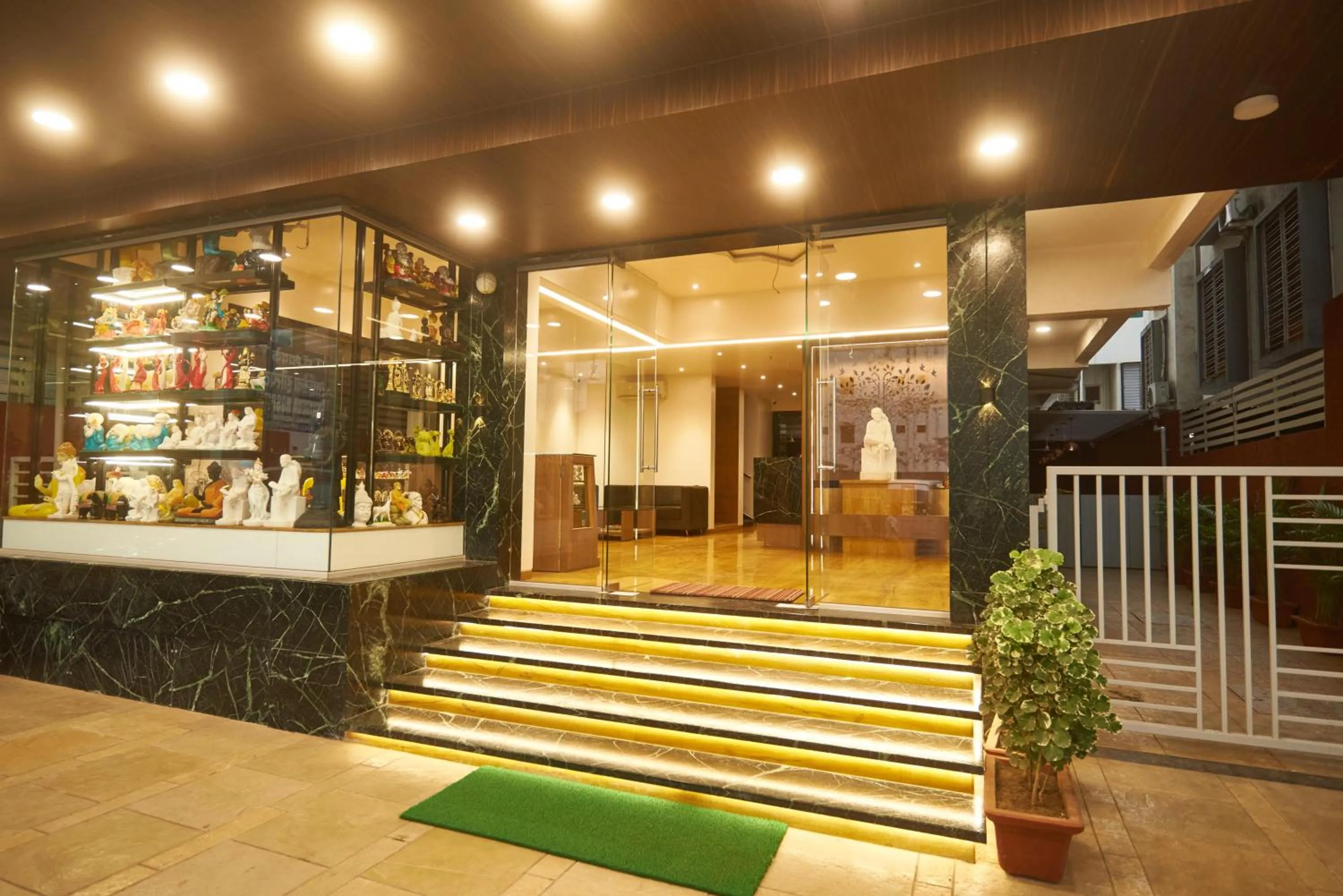 Facade/entrance in Hotel Anand Heritage