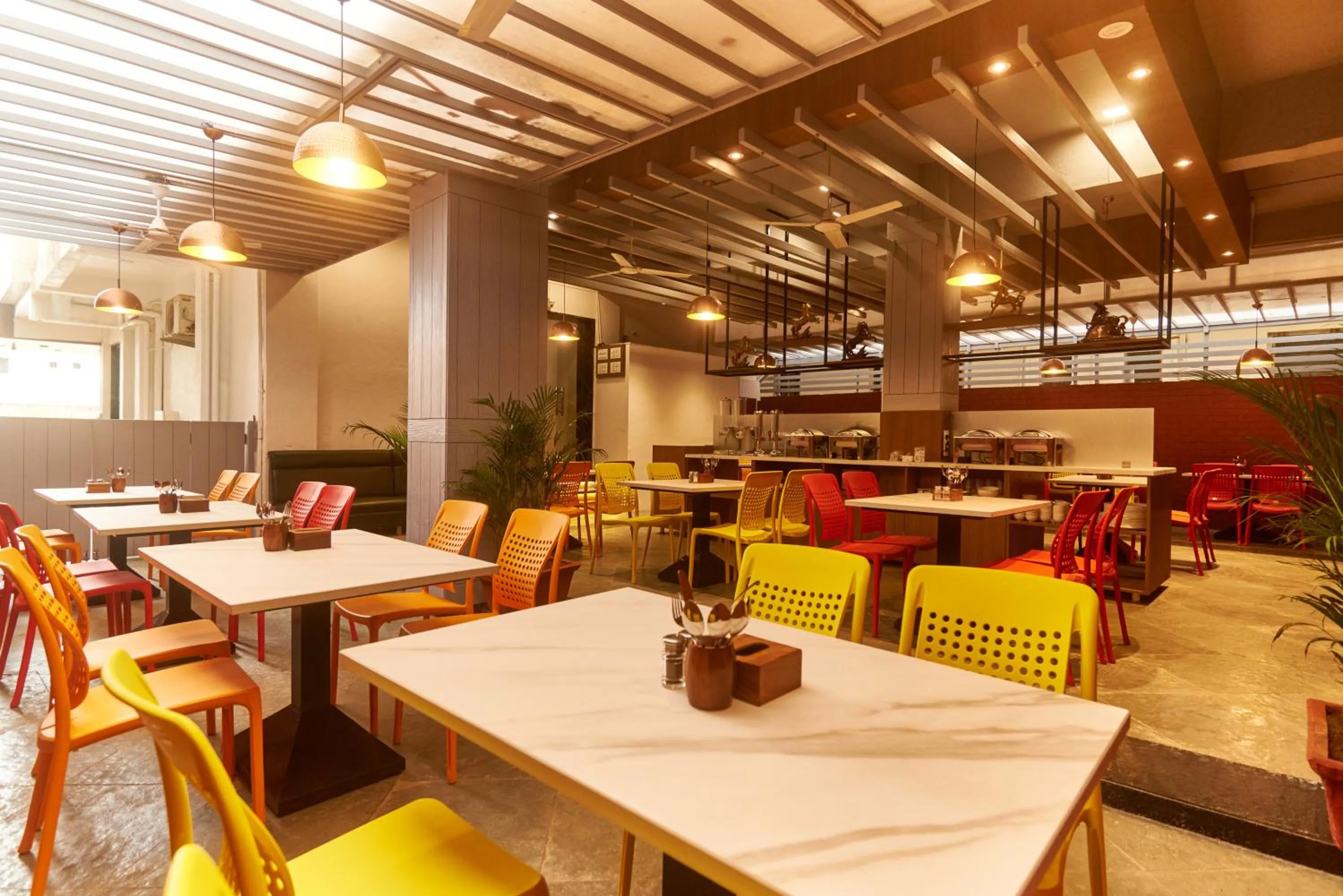 Restaurant/places to eat in Hotel Anand Heritage