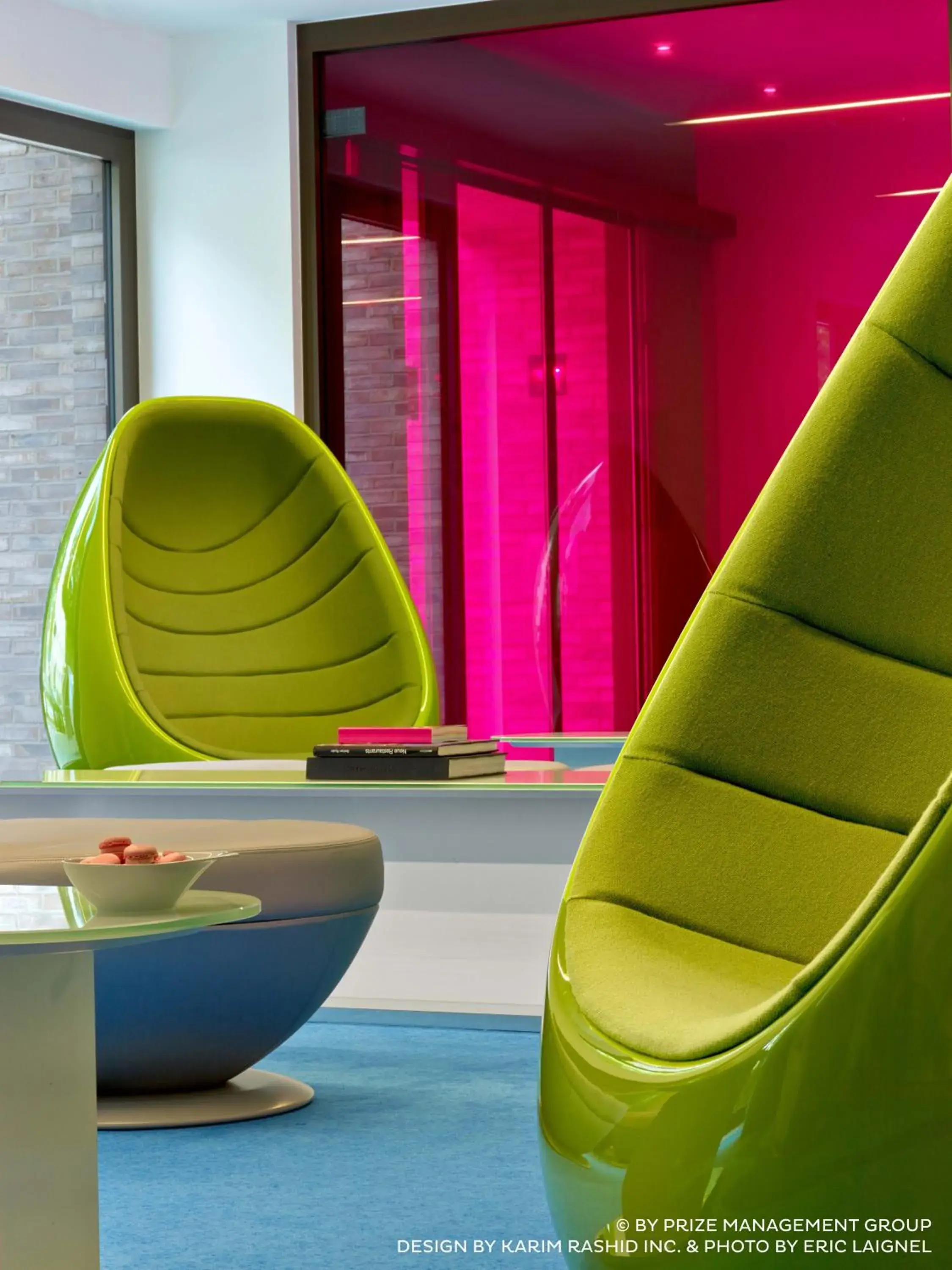 Lounge or bar in Prize by Radisson, Hamburg City Lounge or bar in Prize by Radisson, Hamburg City