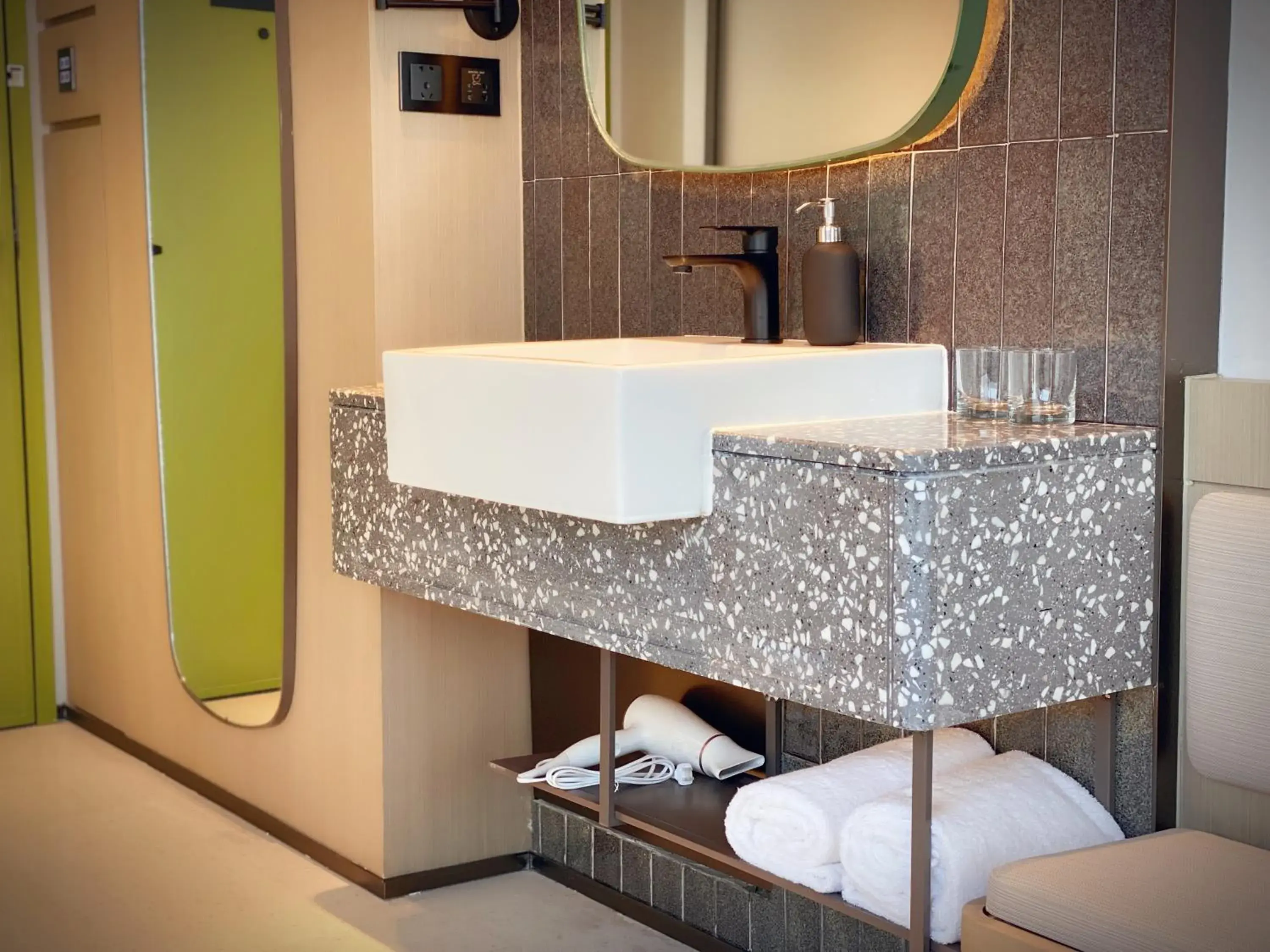 Bathroom in lyf Dayanta Xi'an by the Ascott Limited free gym & free park & free laundry room Bathroom in lyf Dayanta Xi'an by the Ascott Limited free gym & free park & free laundry room