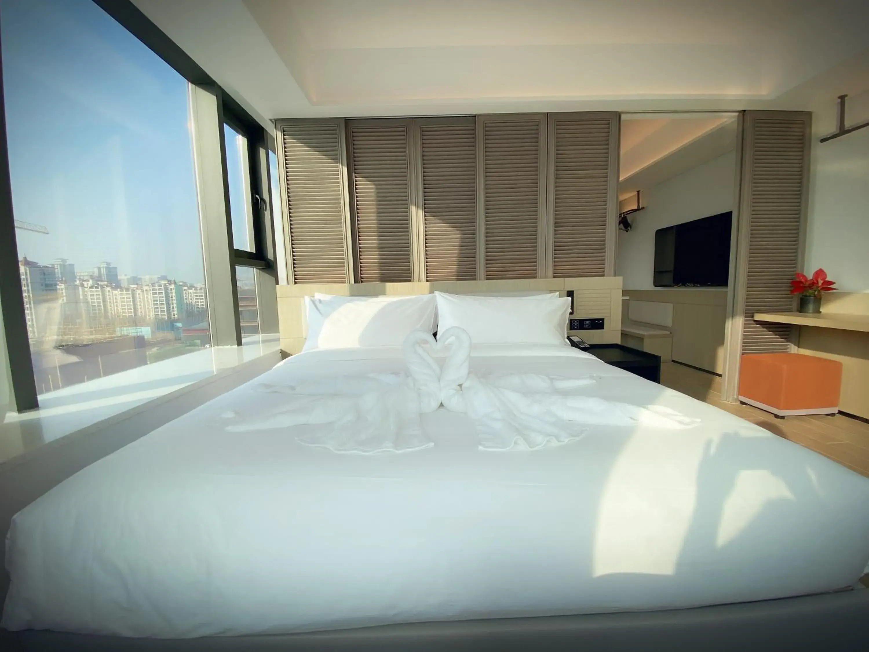 Bed in lyf Dayanta Xi'an by the Ascott Limited free gym & free park & free laundry room Bed in lyf Dayanta Xi'an by the Ascott Limited free gym & free park & free laundry room