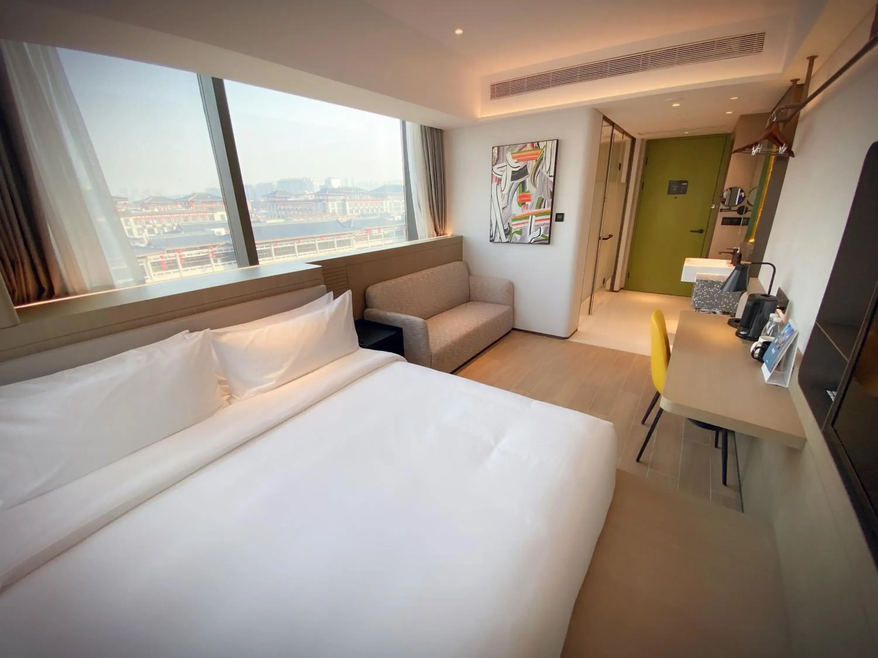 Photo of the whole room, Bed in lyf Dayanta Xi'an by the Ascott Limited free gym & free park & free laundry room Photo of the whole room, Bed in lyf Dayanta Xi'an by the Ascott Limited free gym & free park & free laundry room