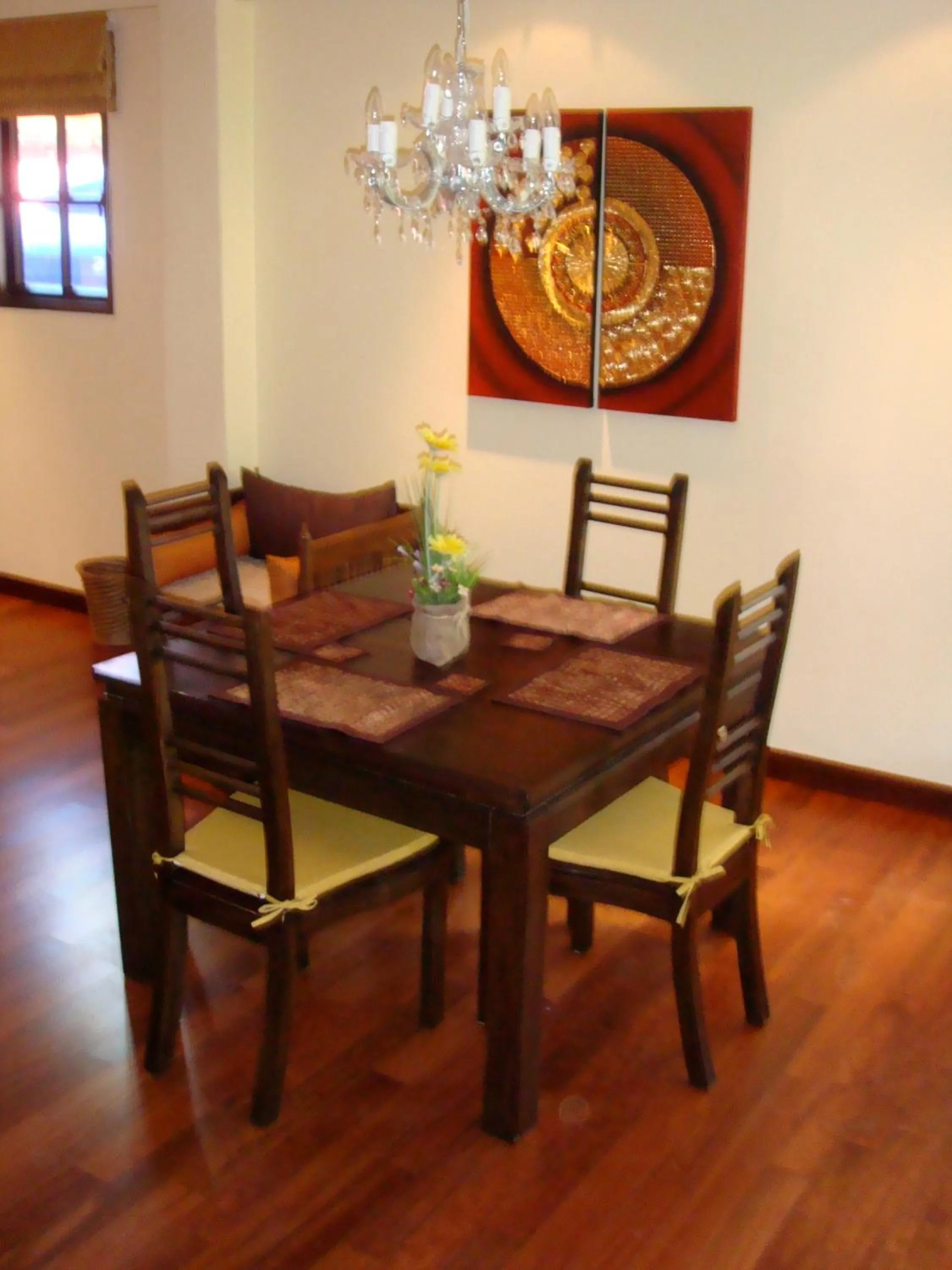 Dining area in Sunset Apartment Phuket
