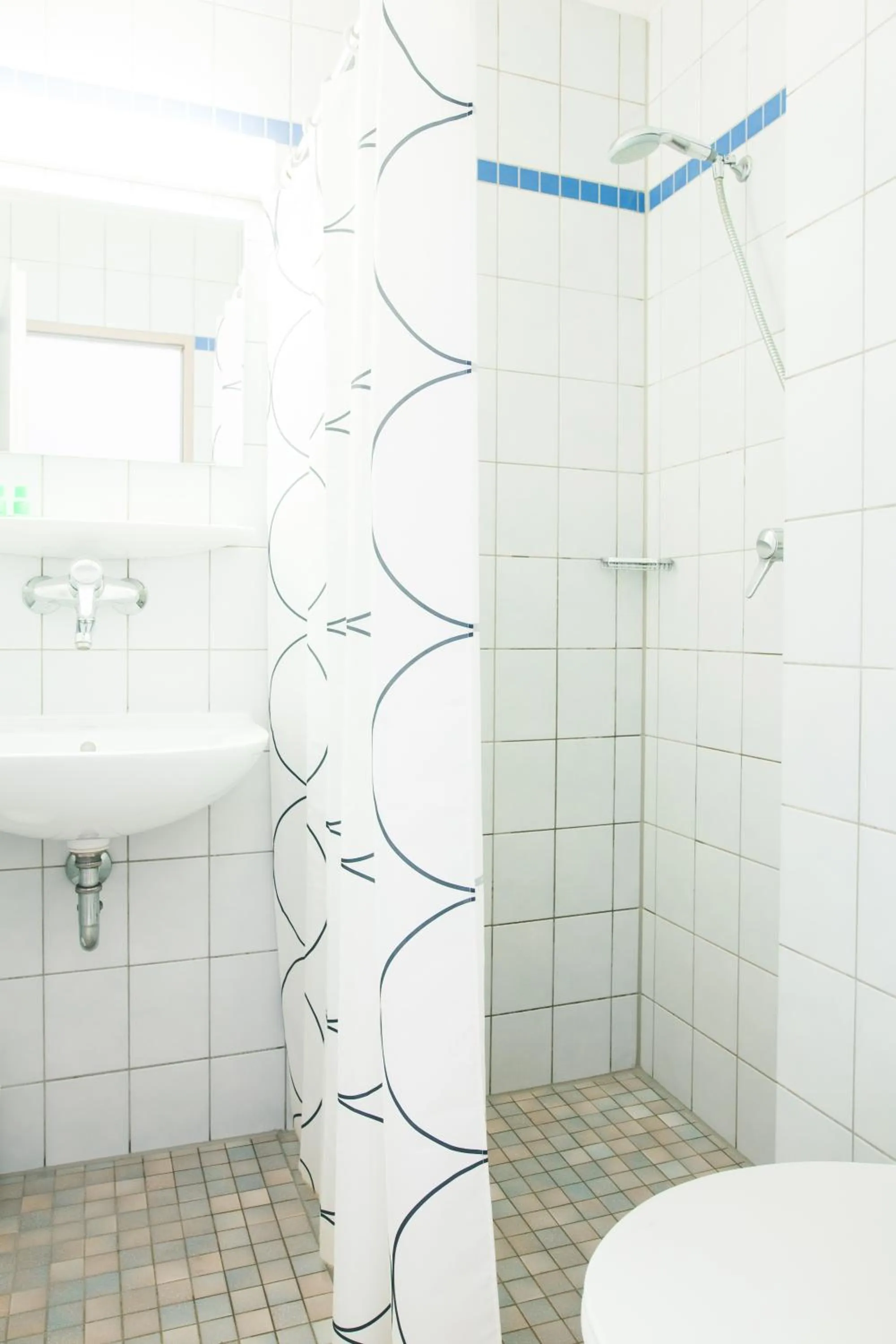 Shower in StayInn Hostel und Gästehaus