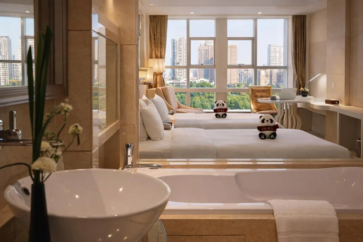 Twin Room in Sofis Jinyuan Hotel