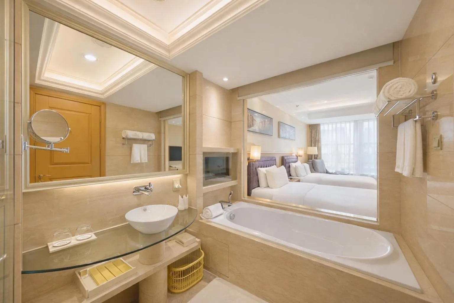 Twin Room in Sofis Jinyuan Hotel