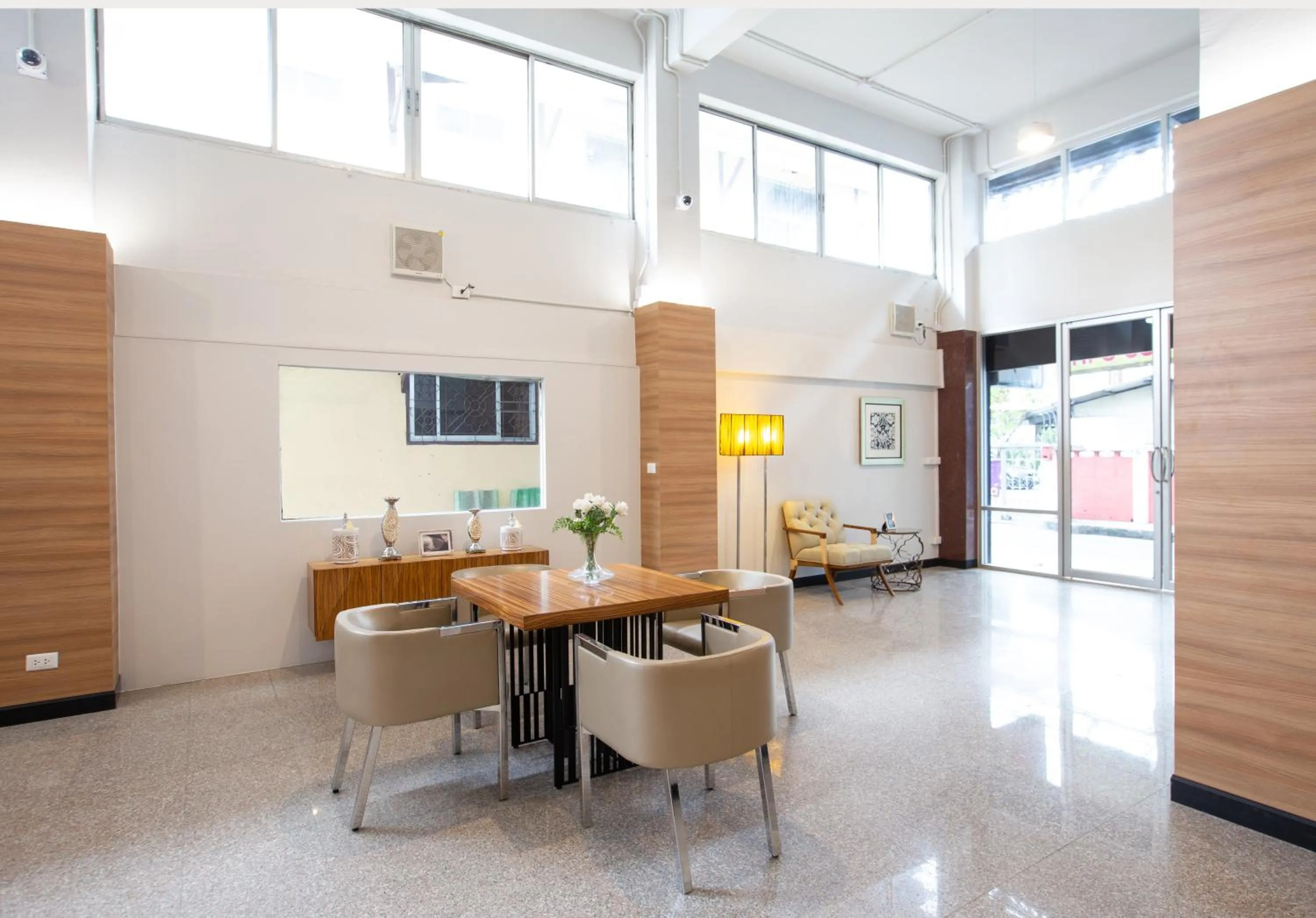 Facade/entrance in 185@Surawong Residence