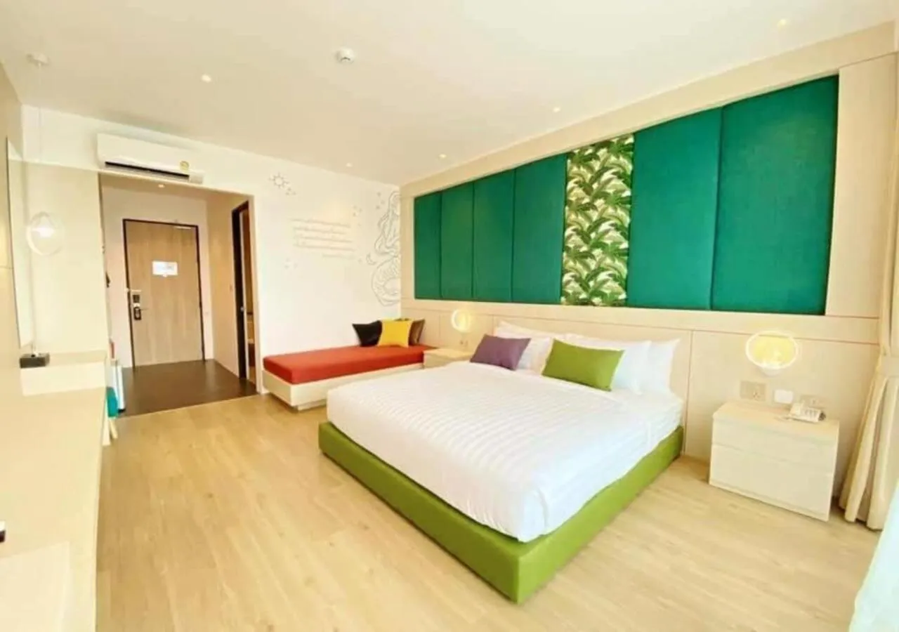 Bedroom, Bed in The Poem Hotel