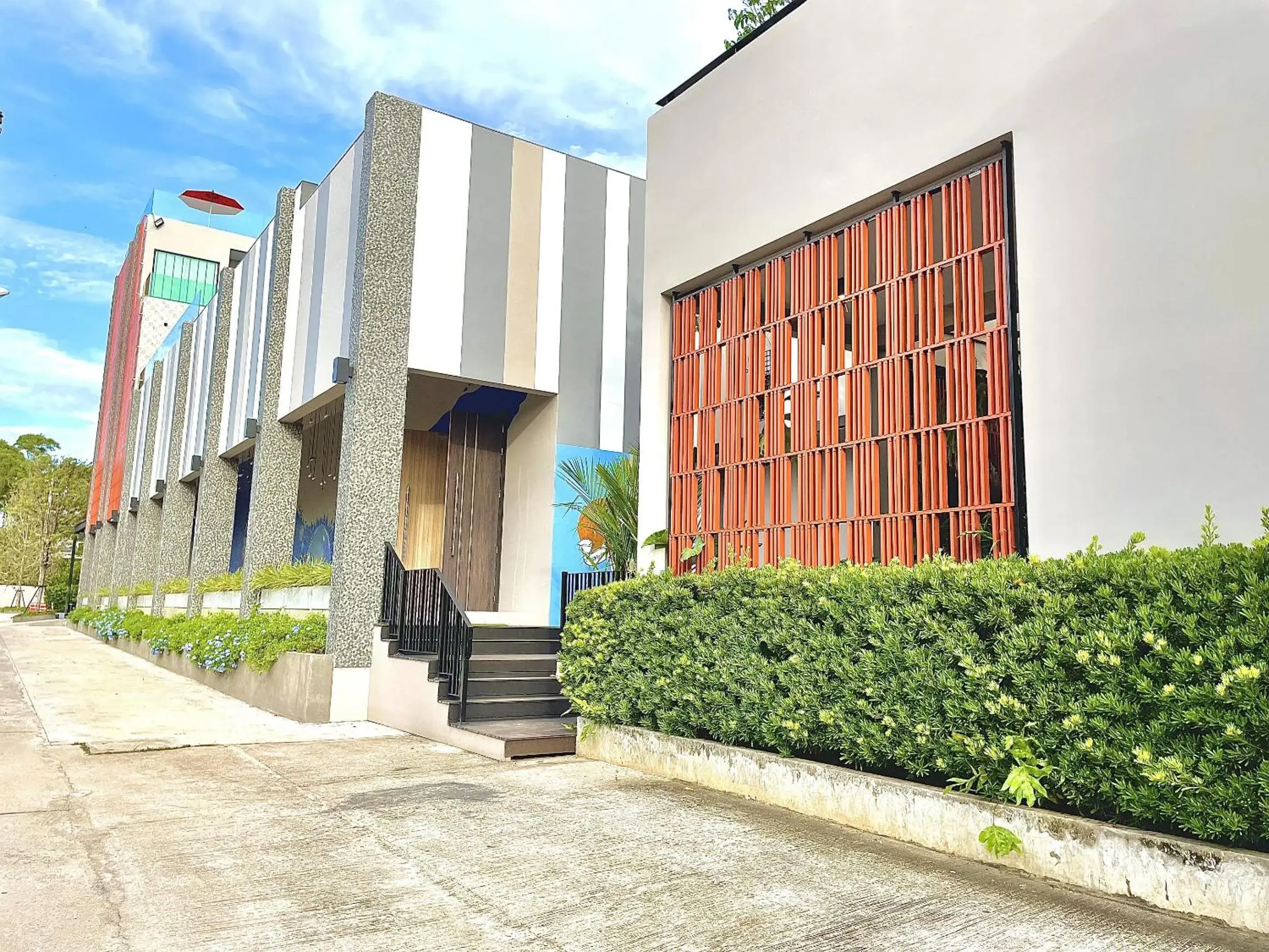 Facade/entrance in The Poem Hotel Facade/entrance in The Poem Hotel