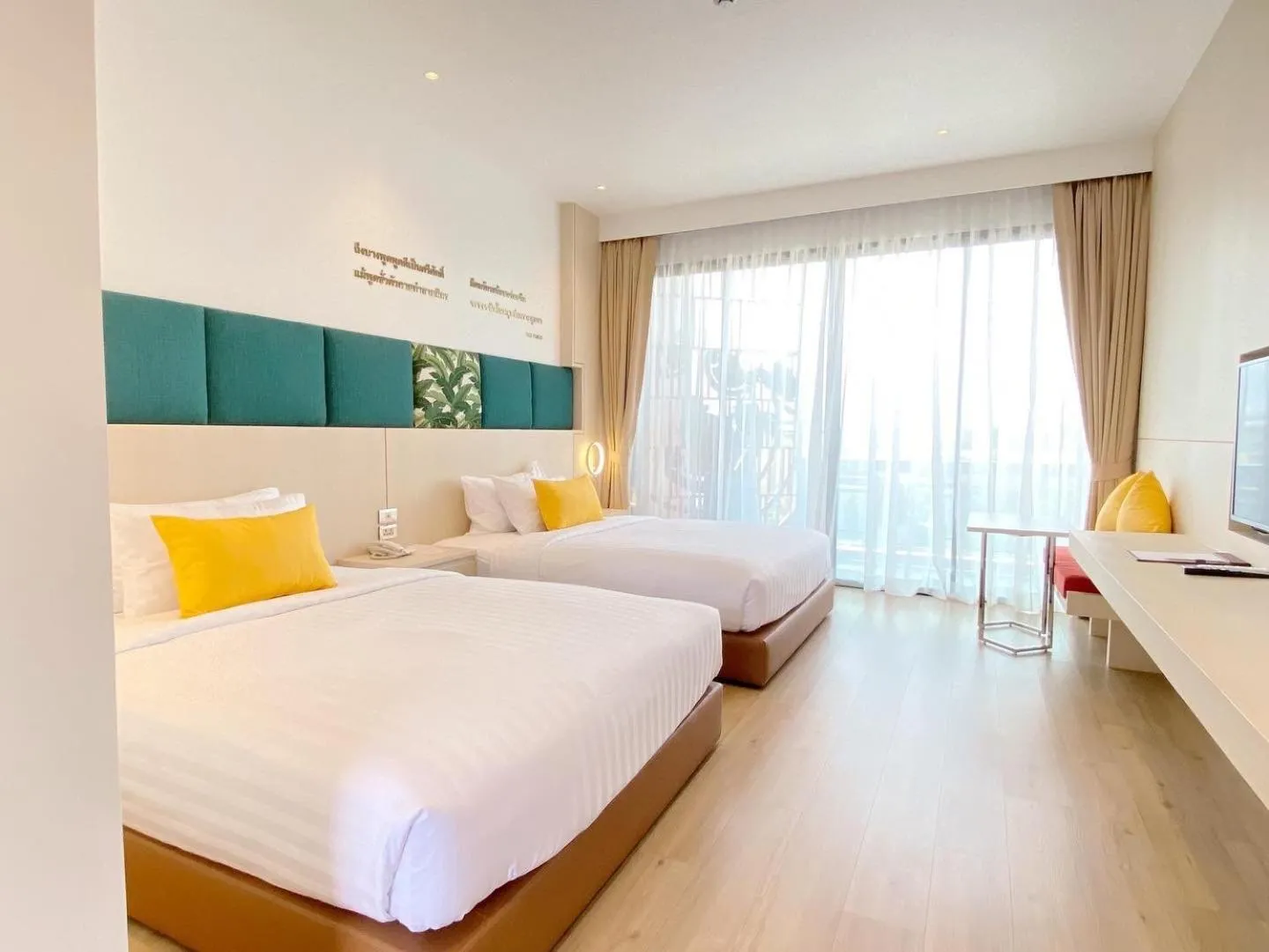 Bedroom, Bed in The Poem Hotel