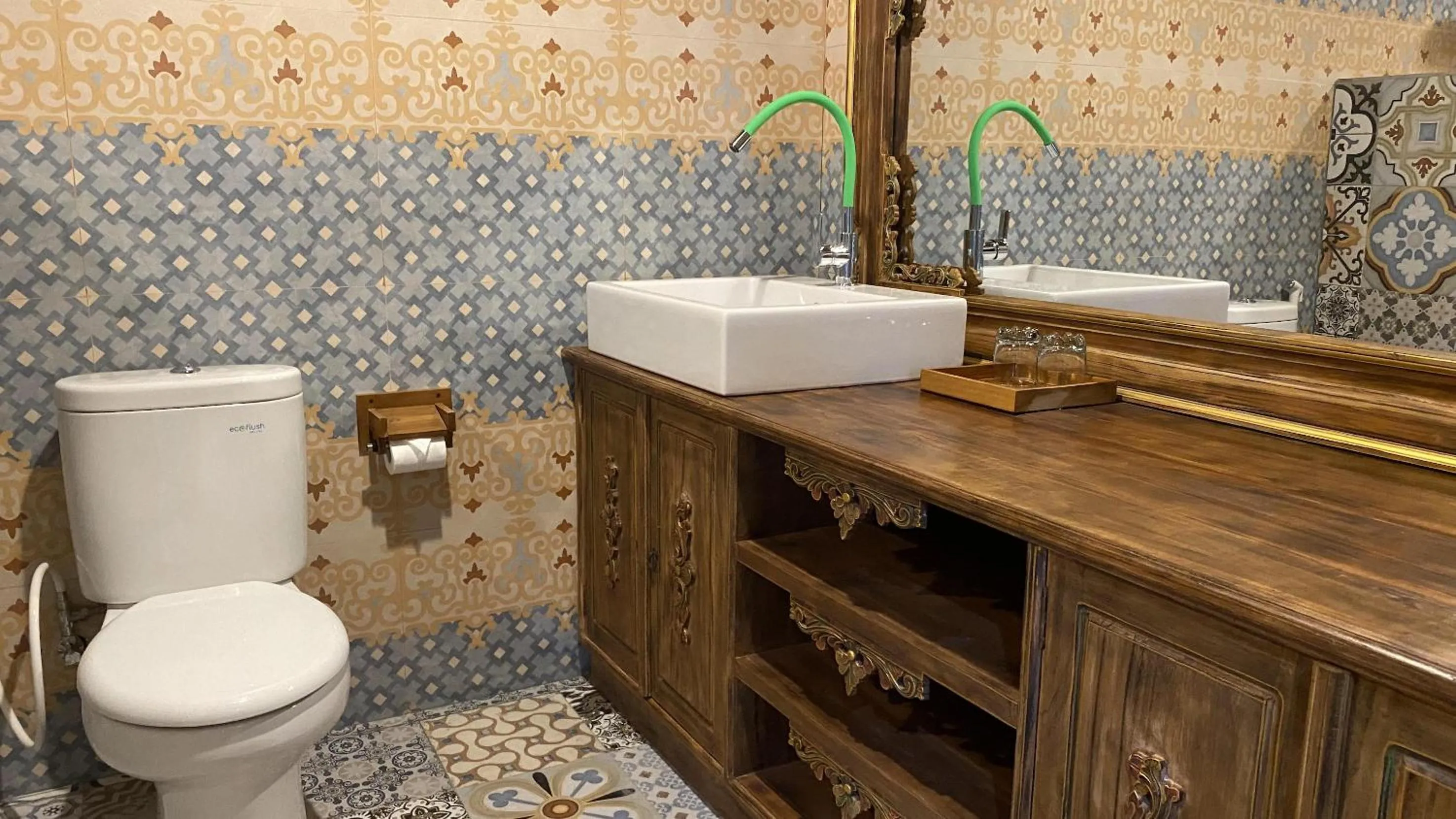 Bathroom in Villa Telaga Wana