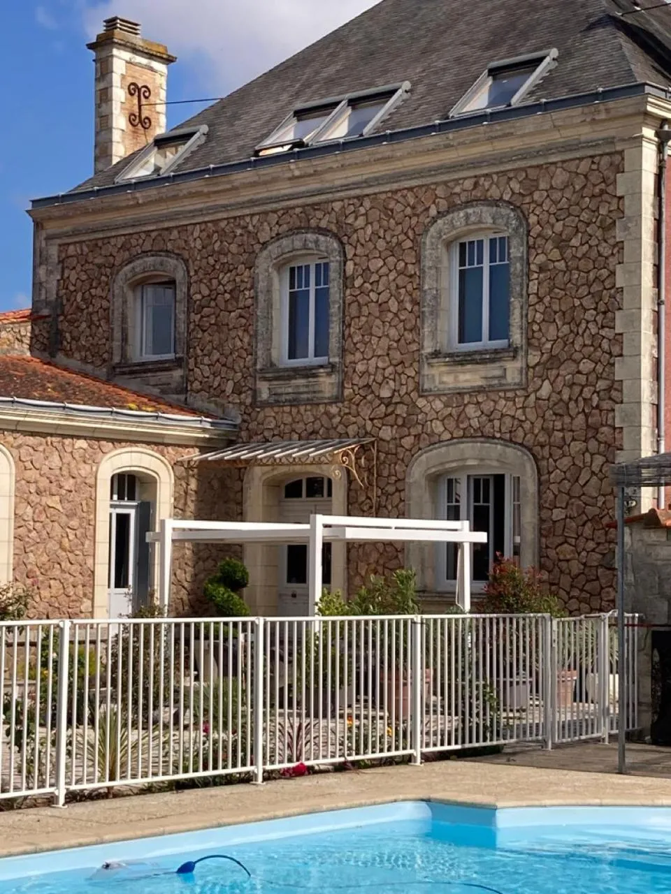 La Villa des Roses Gîte Chambres d'hôtes Piscine chauffée