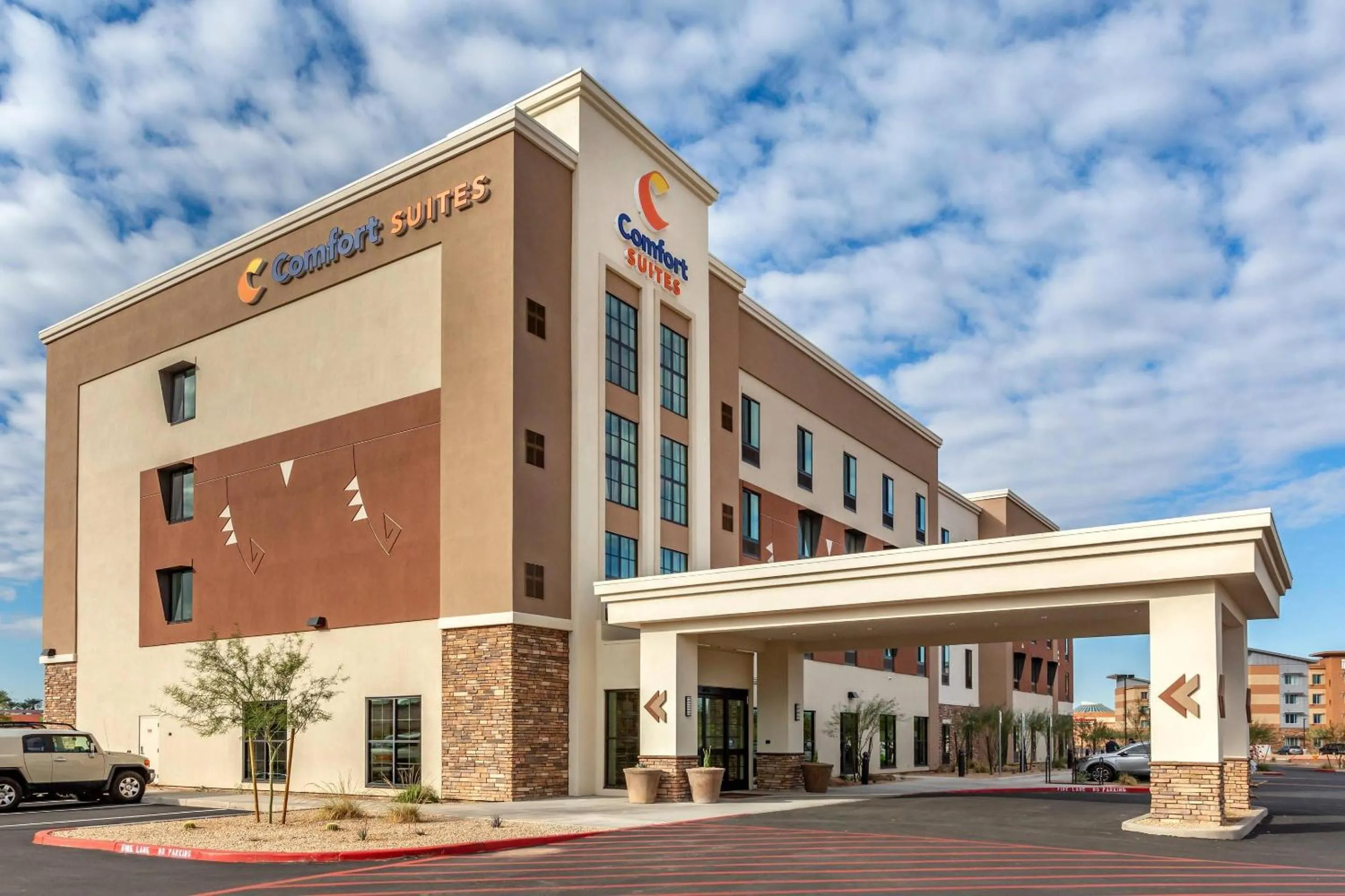 Property building in Comfort Suites Scottsdale Talking Stick Entertainment District