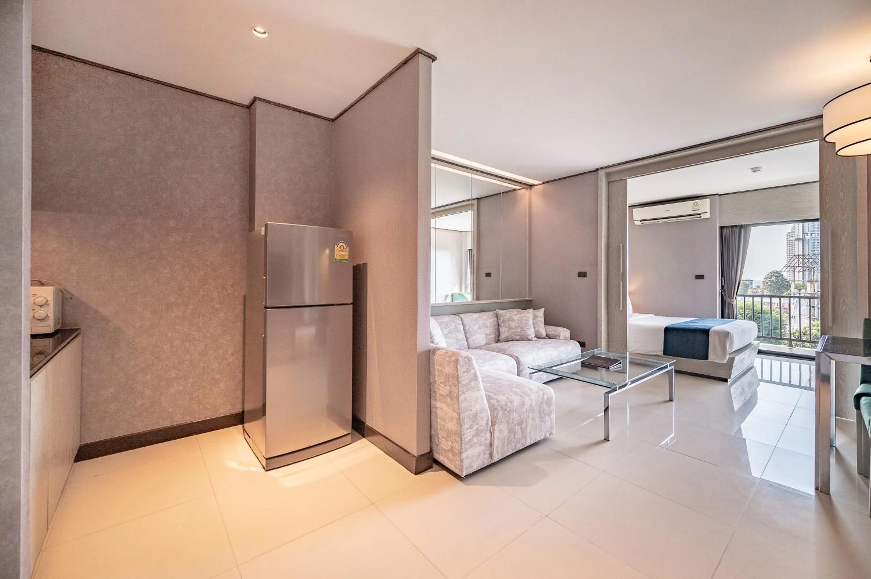 Living room in Manhattan Pattaya Hotel - SHA Extra Plus