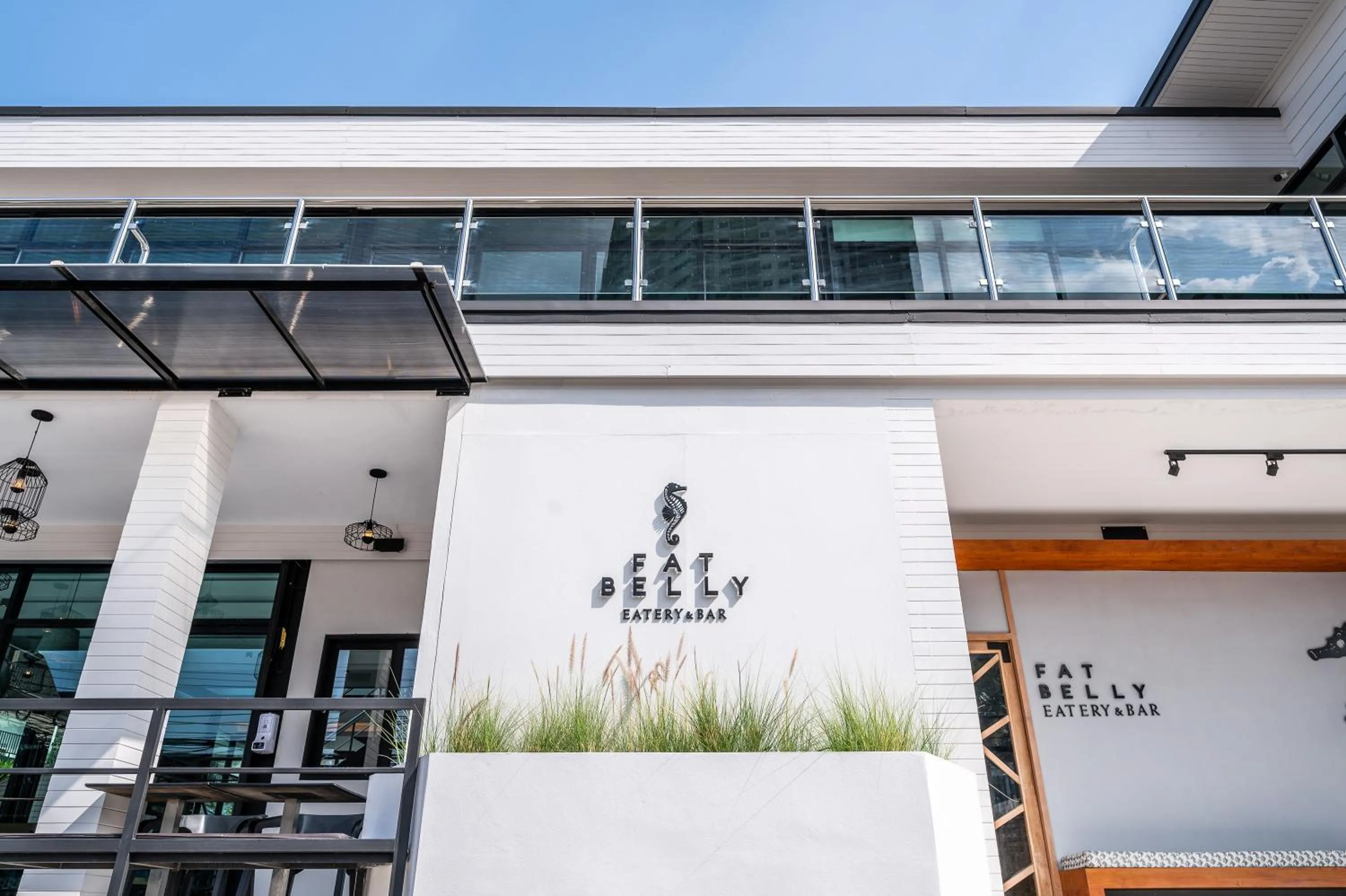 Restaurant/places to eat in Manhattan Pattaya Hotel - SHA Extra Plus