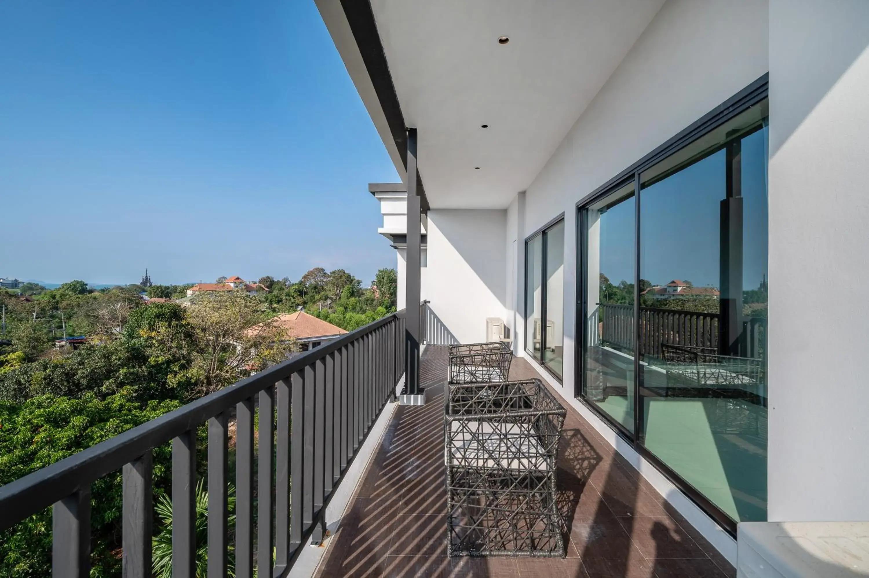 View (from property/room), Balcony/Terrace in Manhattan Pattaya Hotel - SHA Extra Plus