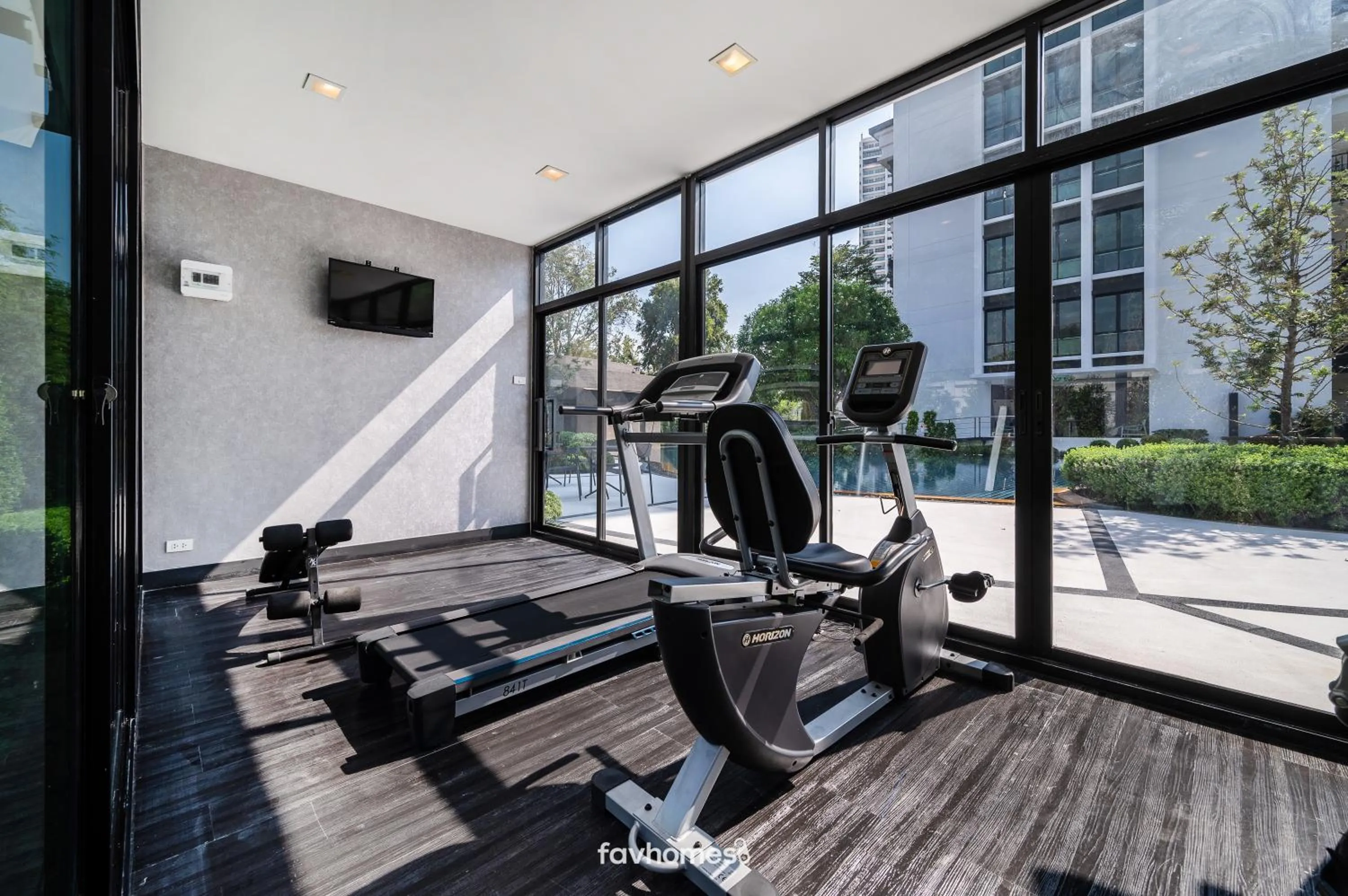 Fitness centre/facilities in Manhattan Pattaya Hotel - SHA Extra Plus