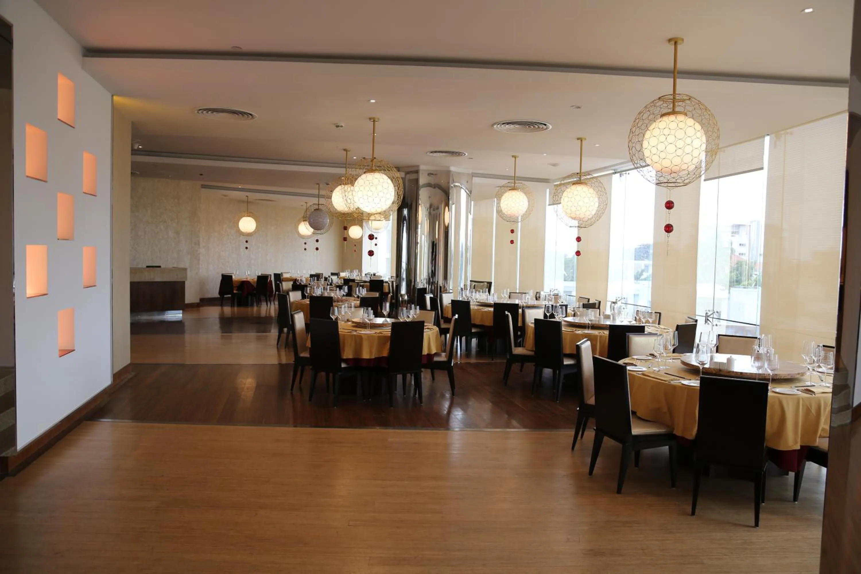 Restaurant/places to eat in Lagos Continental Hotel