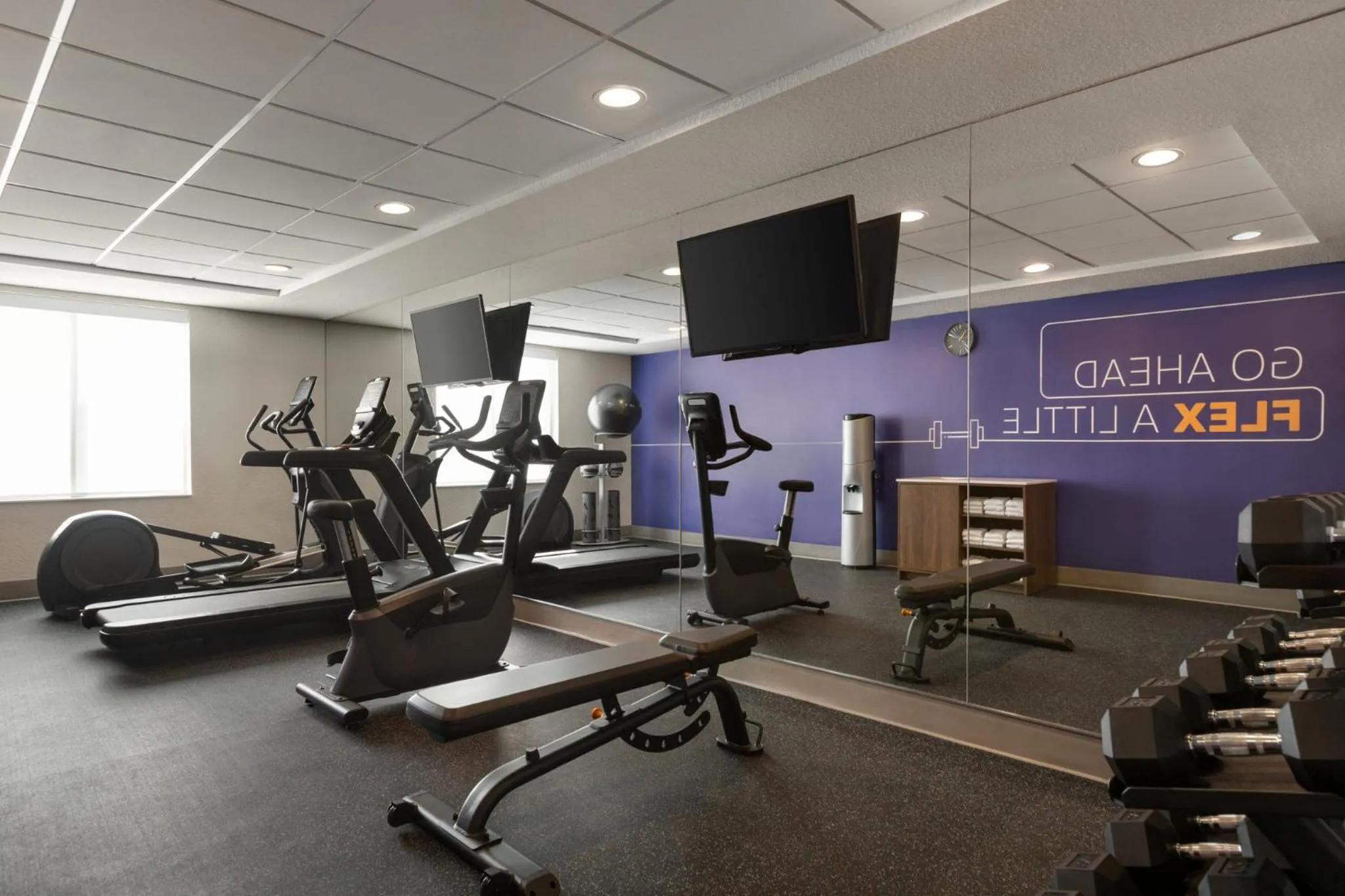 Spa and wellness centre/facilities in Holiday Inn Express Fort Lauderdale Airport South by IHG