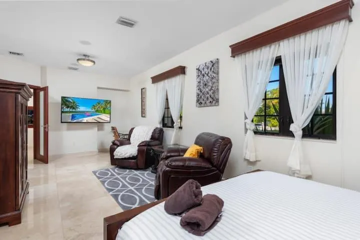 Bedroom in Villa Toscana - Luxury with Pool