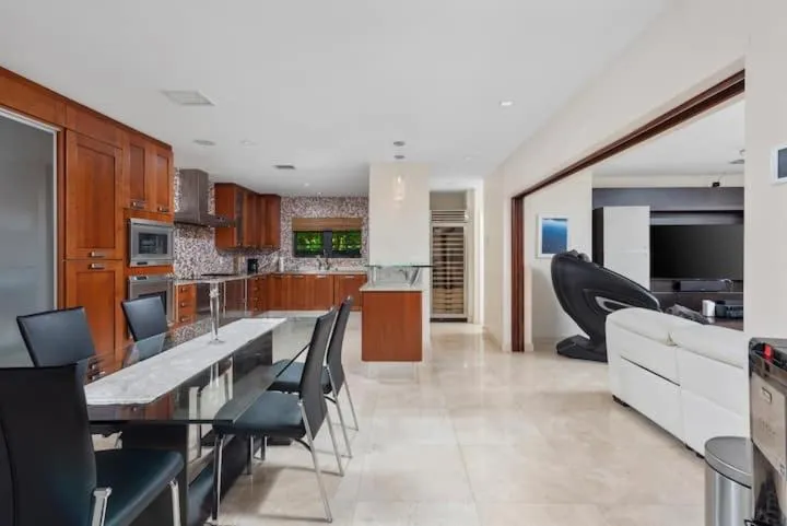 Kitchen or kitchenette in Villa Toscana - Luxury with Pool