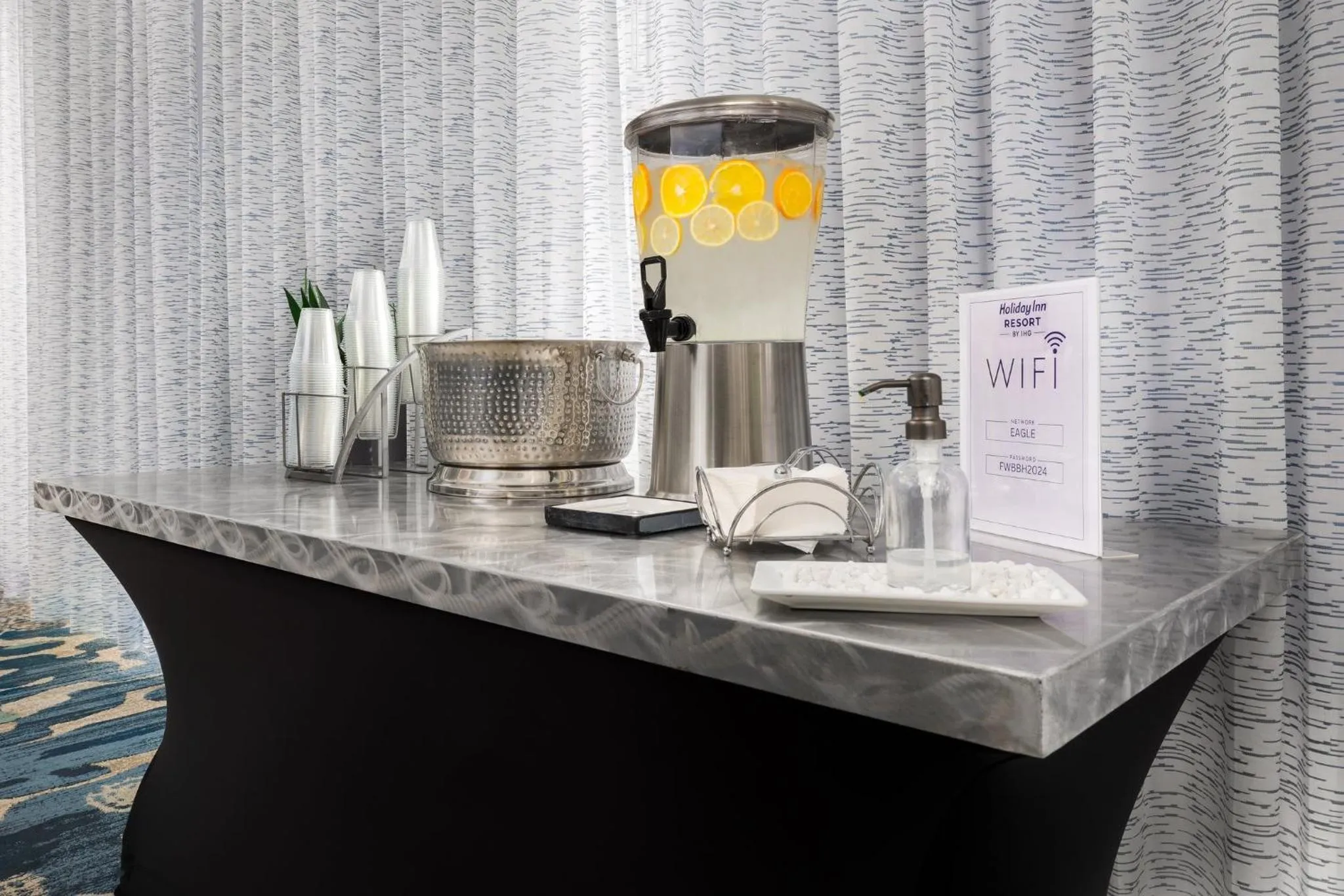 Meeting/conference room in Holiday Inn Resort Fort Walton Beach by IHG