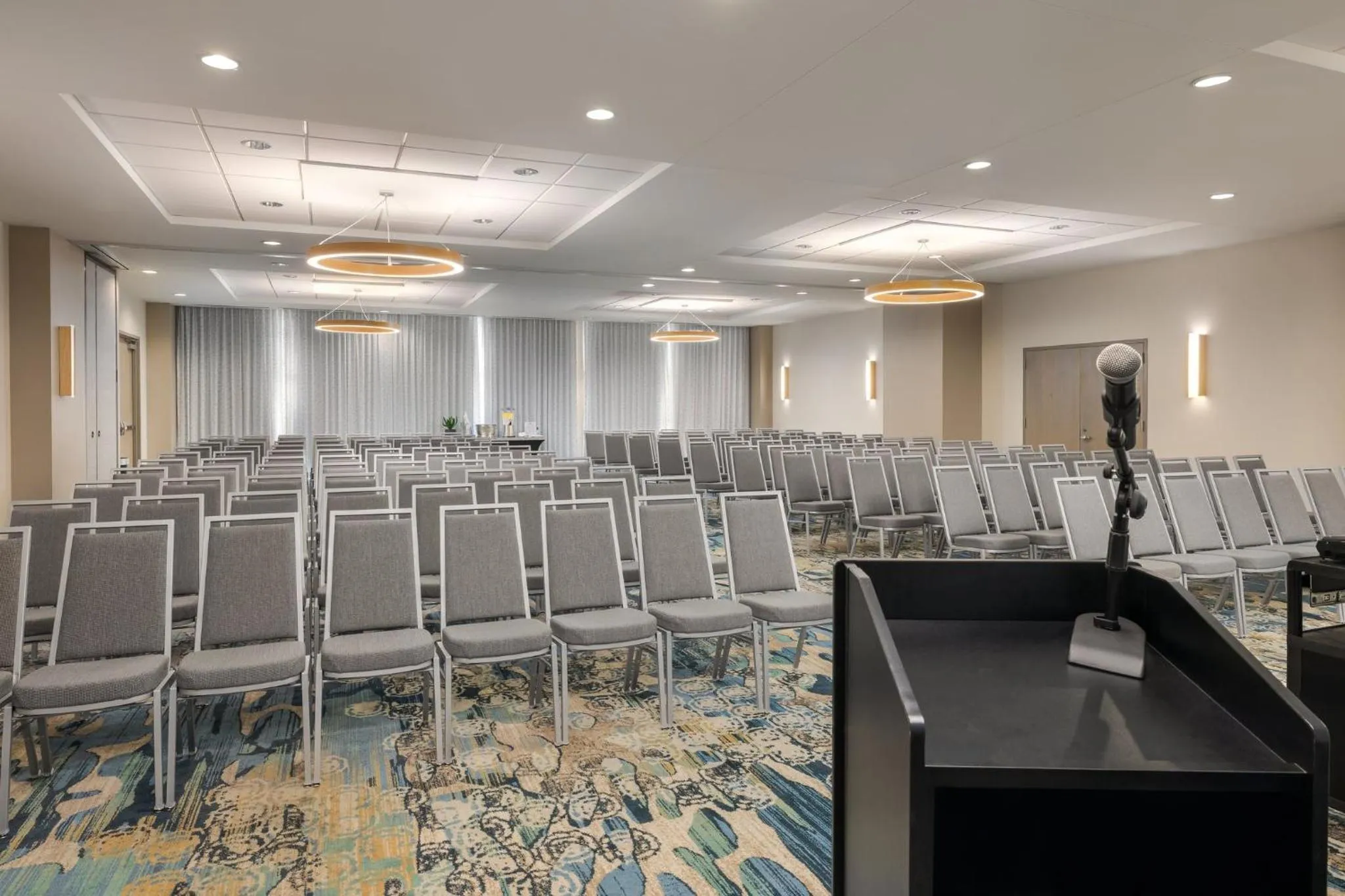 Meeting/conference room in Holiday Inn Resort Fort Walton Beach by IHG