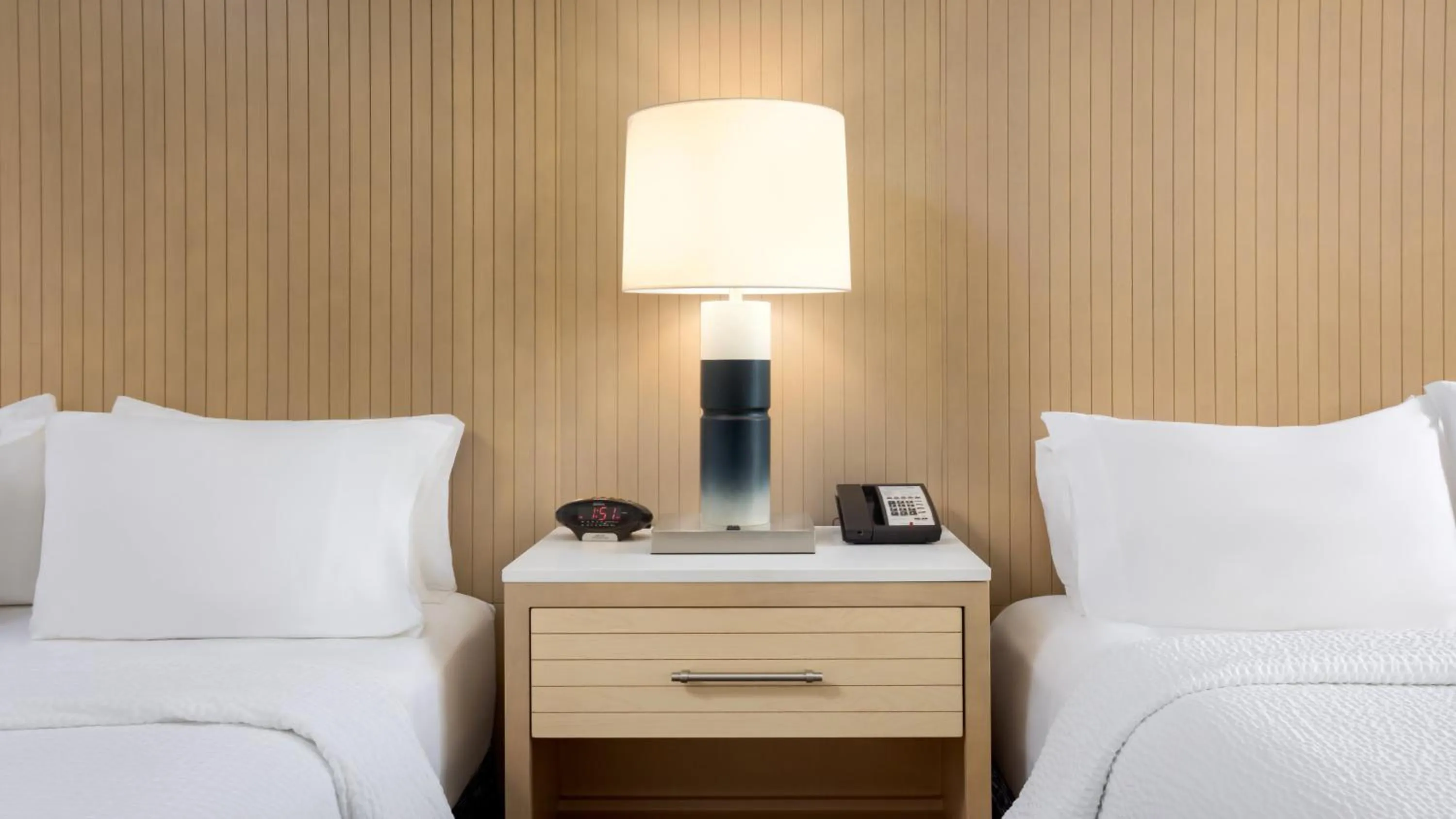 Photo of the whole room, Bed in Holiday Inn Resort Fort Walton Beach by IHG