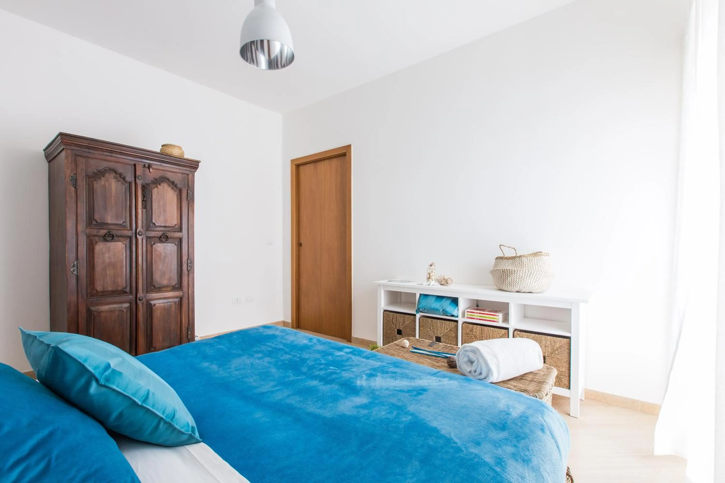 Photo of the whole room, Bed in Isola Blu