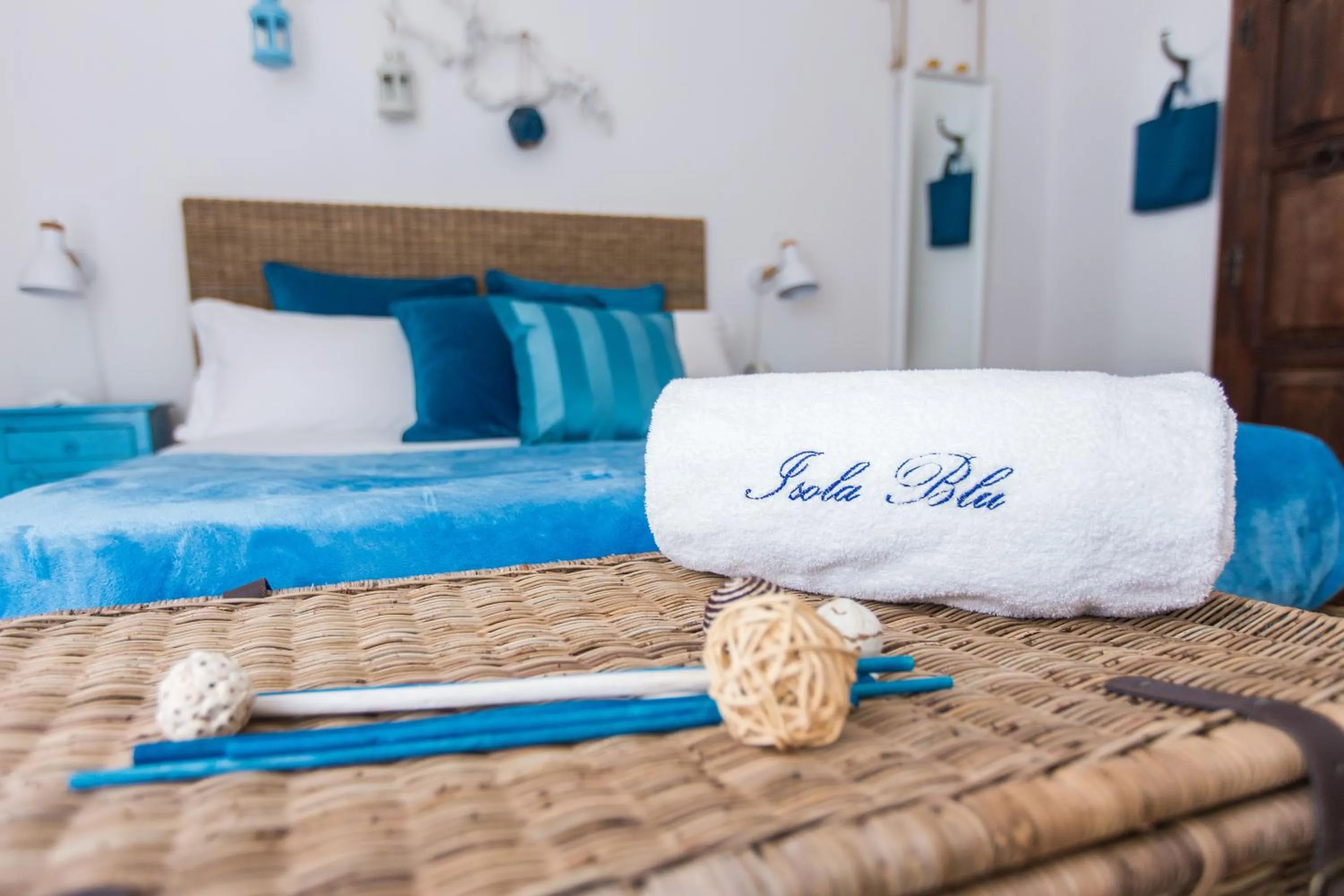 Decorative detail, Bed in Isola Blu