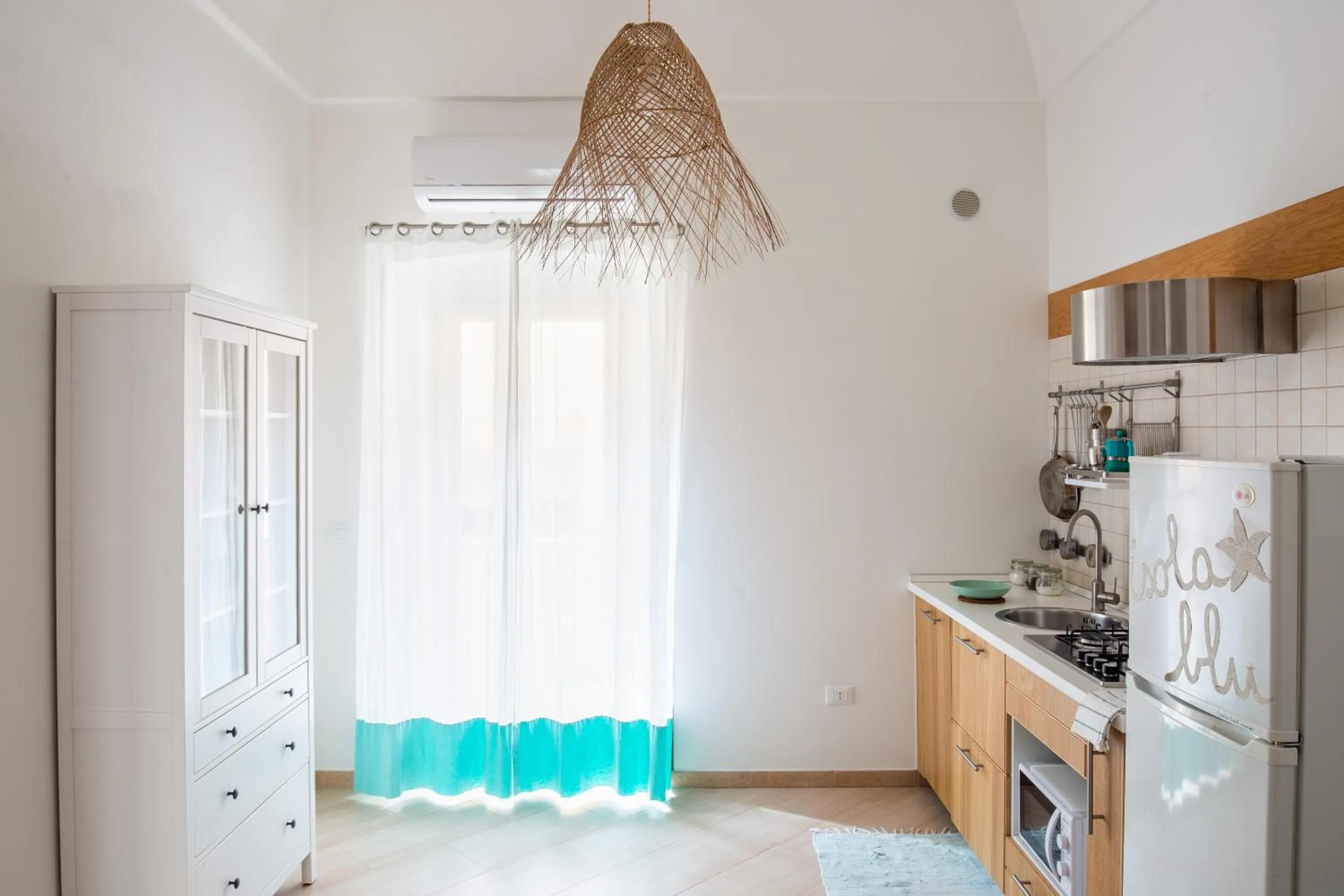 Kitchen or kitchenette in Isola Blu