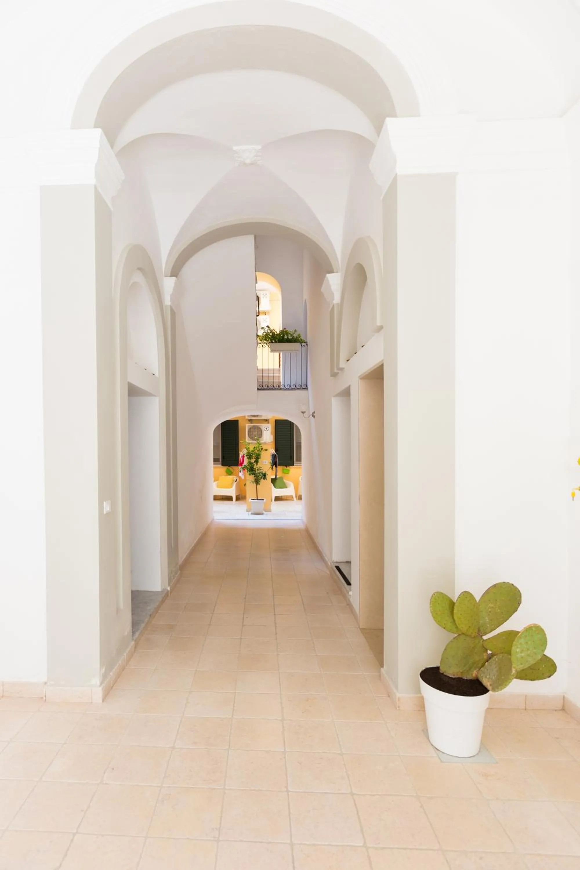 Facade/entrance in Isola Blu