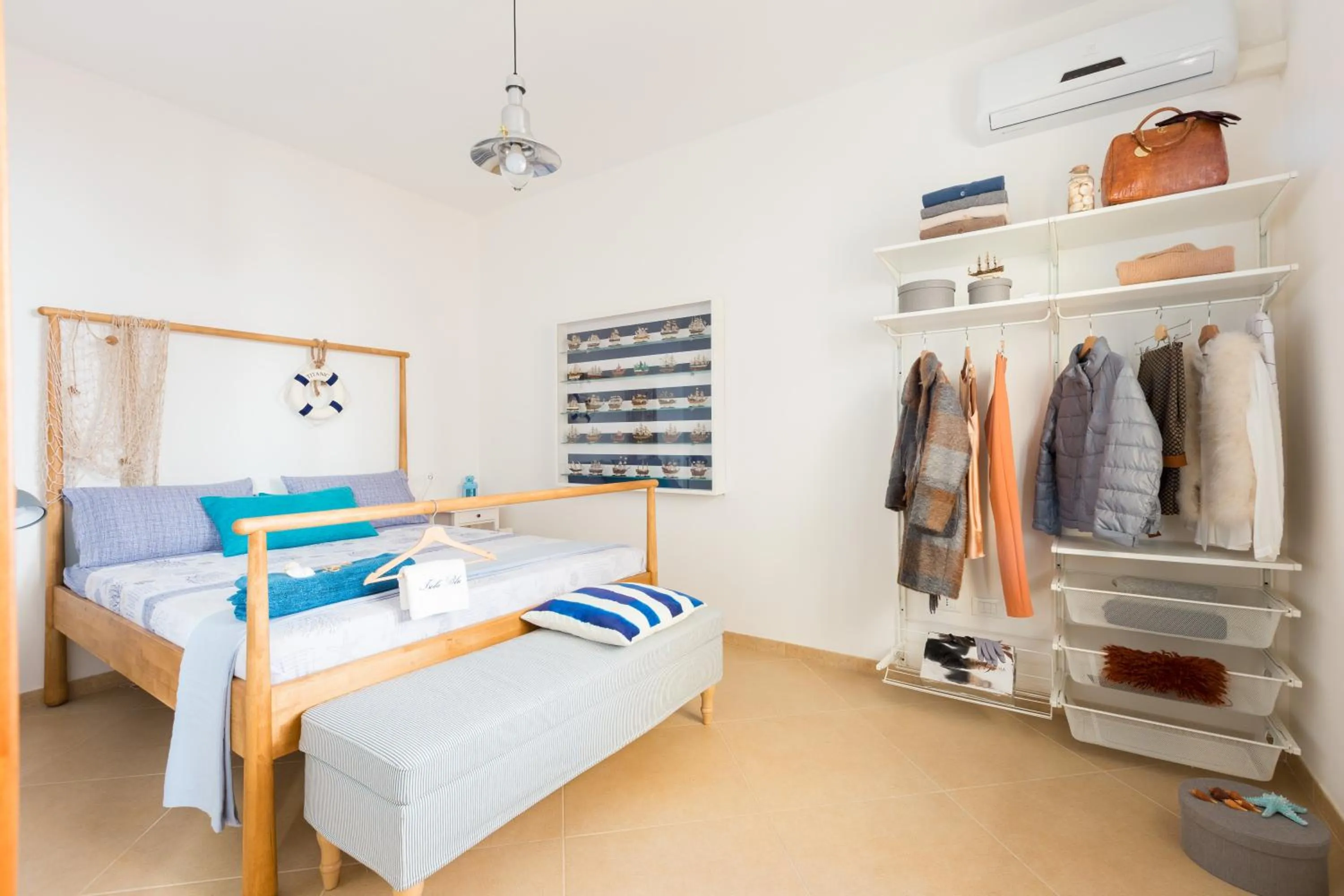 Photo of the whole room, Bed in Isola Blu