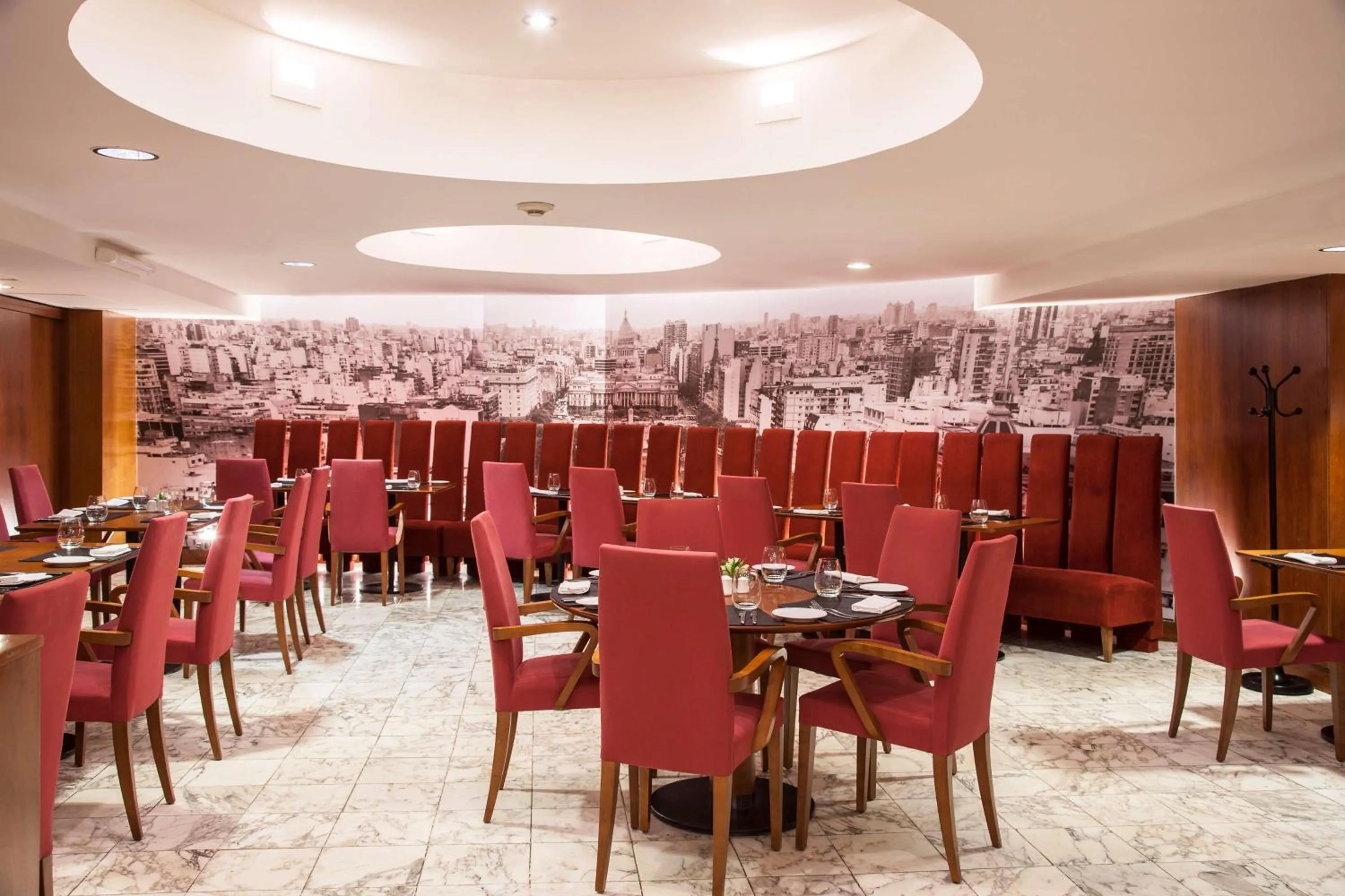 Restaurant/places to eat in NH Buenos Aires Latino