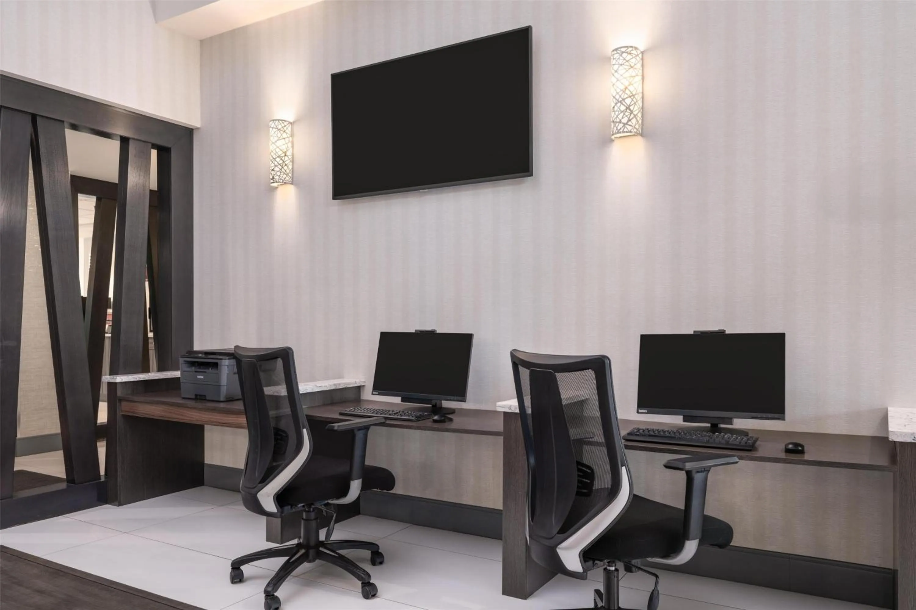 Business facilities in Best Western Plus Gateway to the Falls