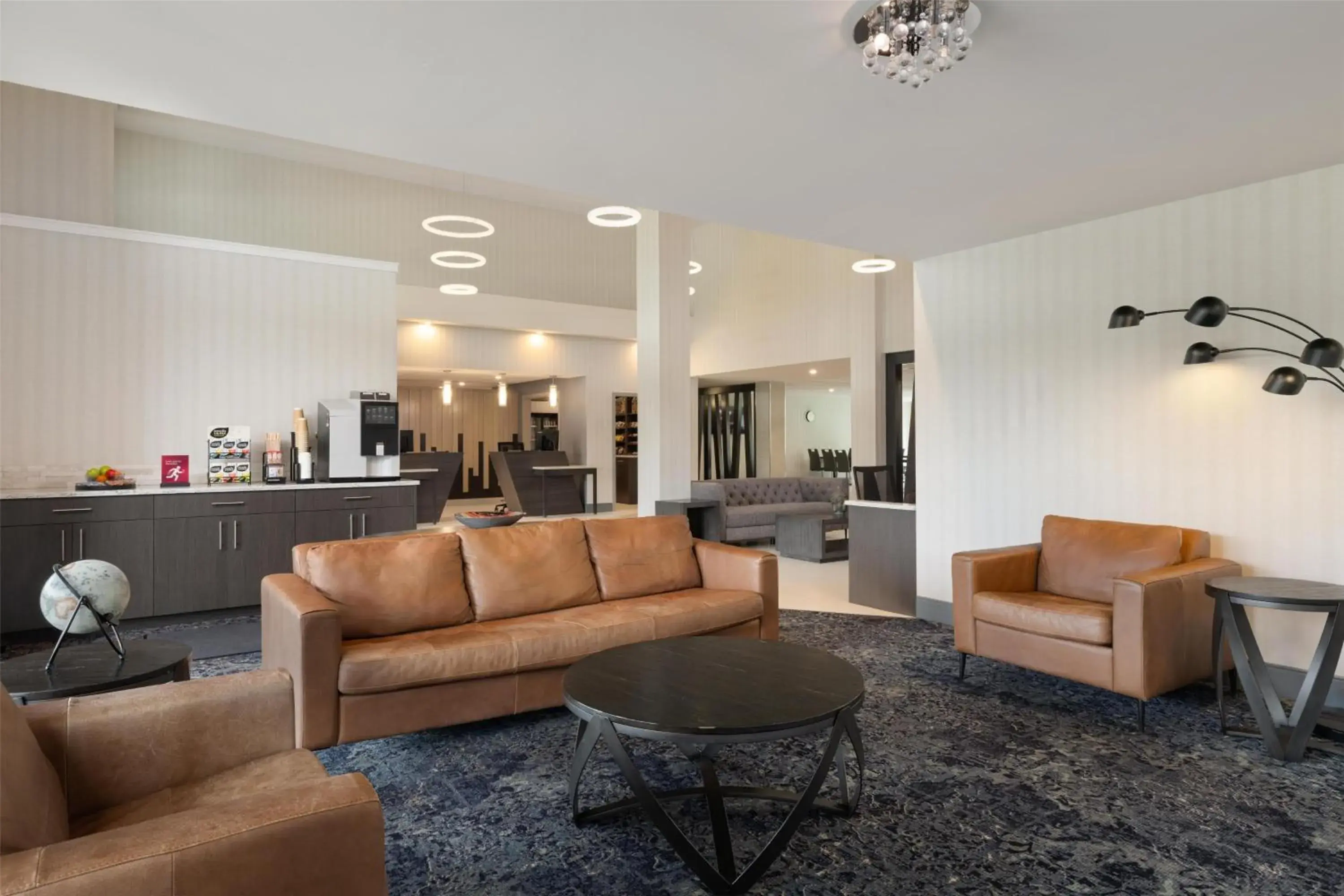 Lobby or reception in Best Western Plus Gateway to the Falls Lobby or reception in Best Western Plus Gateway to the Falls